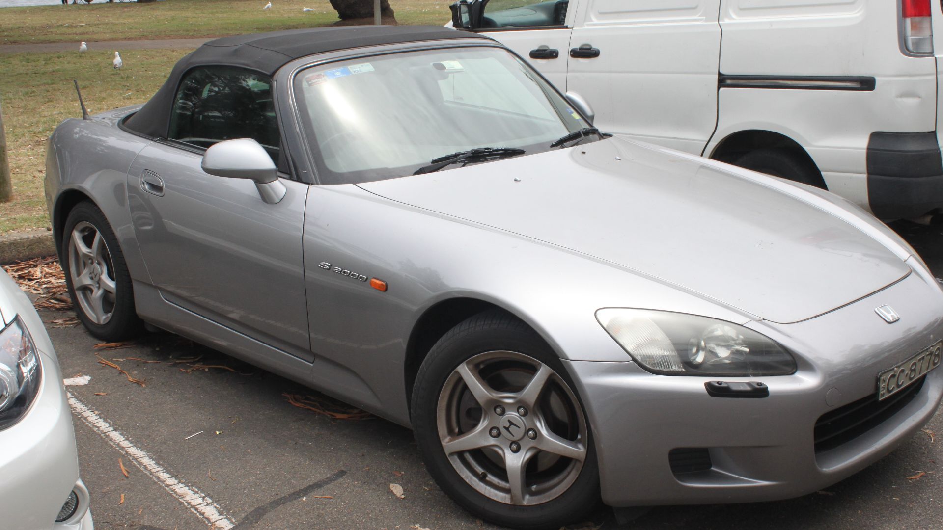 File:1999 Honda S2000 convertible (24062239555).jpg