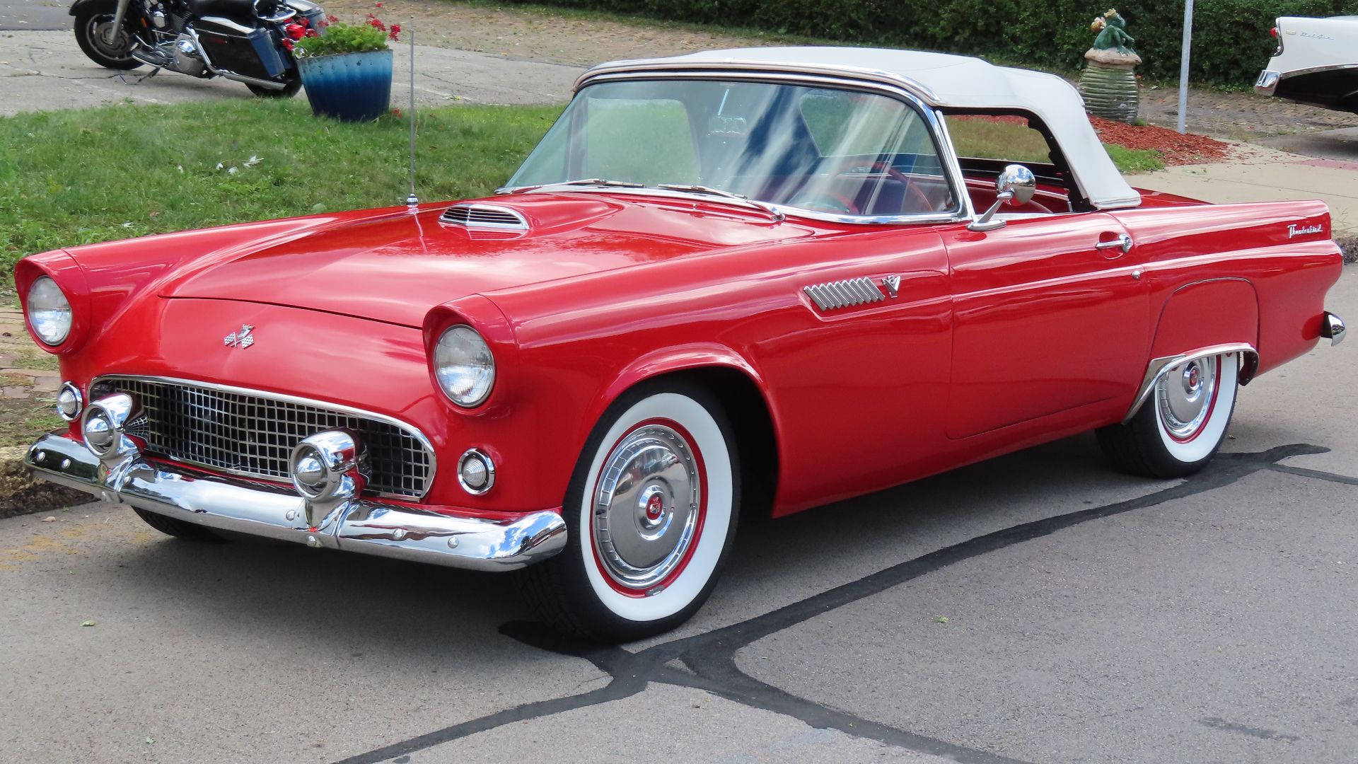 File:1955 Ford Thunderbird, front left, 09-07-2024.jpg