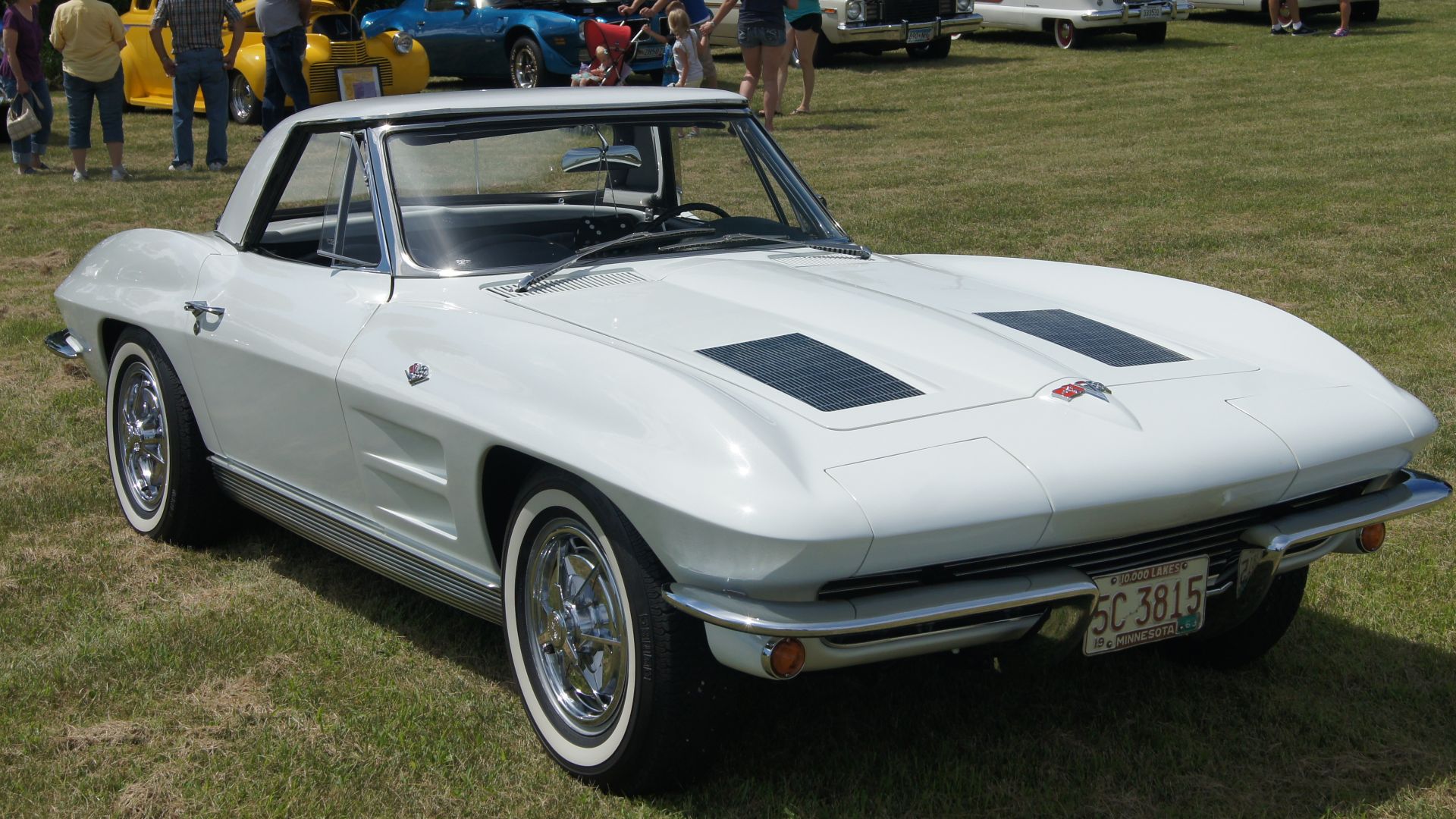 File:1963 Chevrolet Corvette Sting Ray (19835273930).jpg