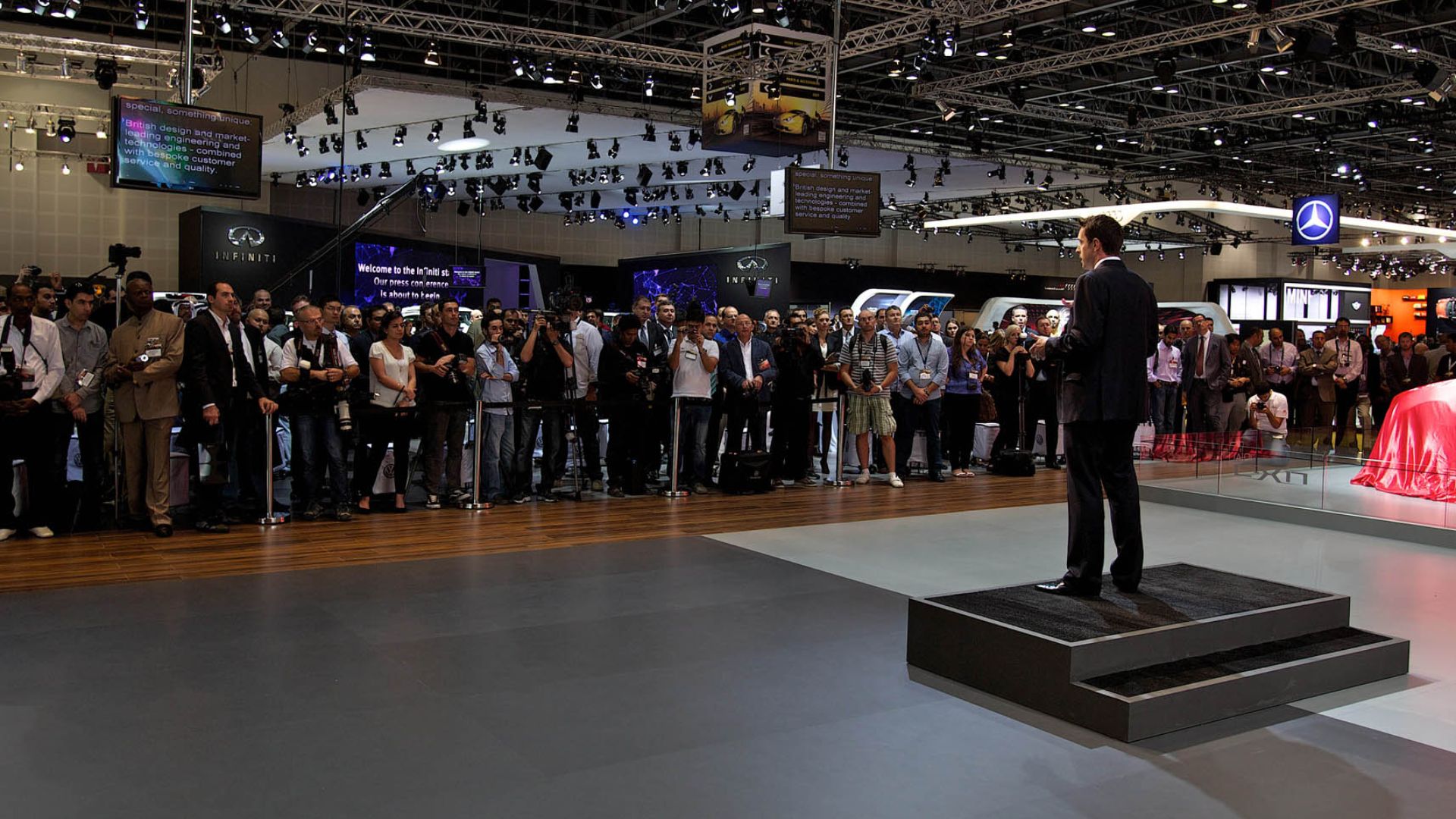 File:Jaguar at the 2013 Dubai Motor Show (10816743164).jpg