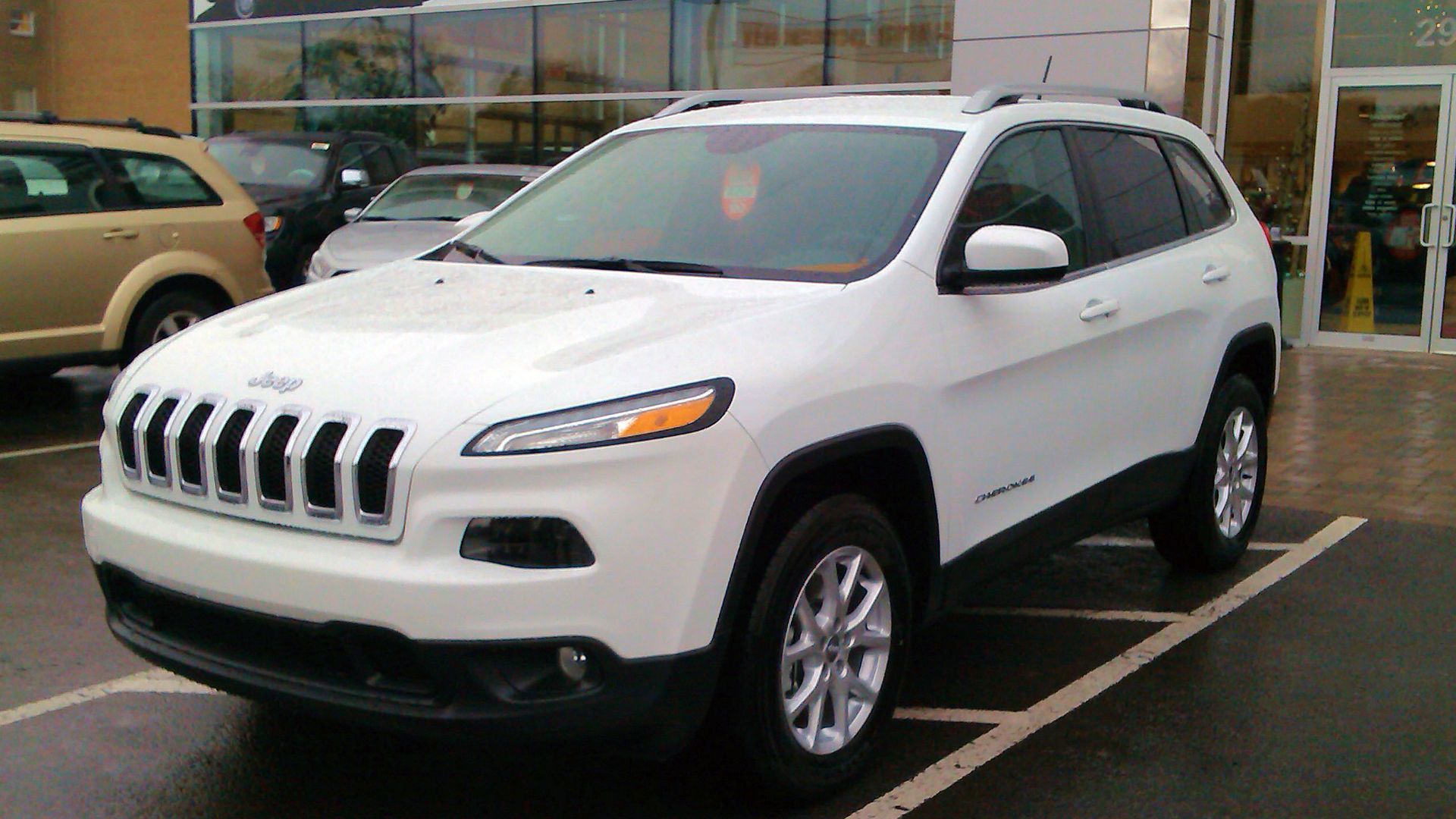 File:2014 Jeep Cherokee North 4x2 Edition Canada Front.jpg