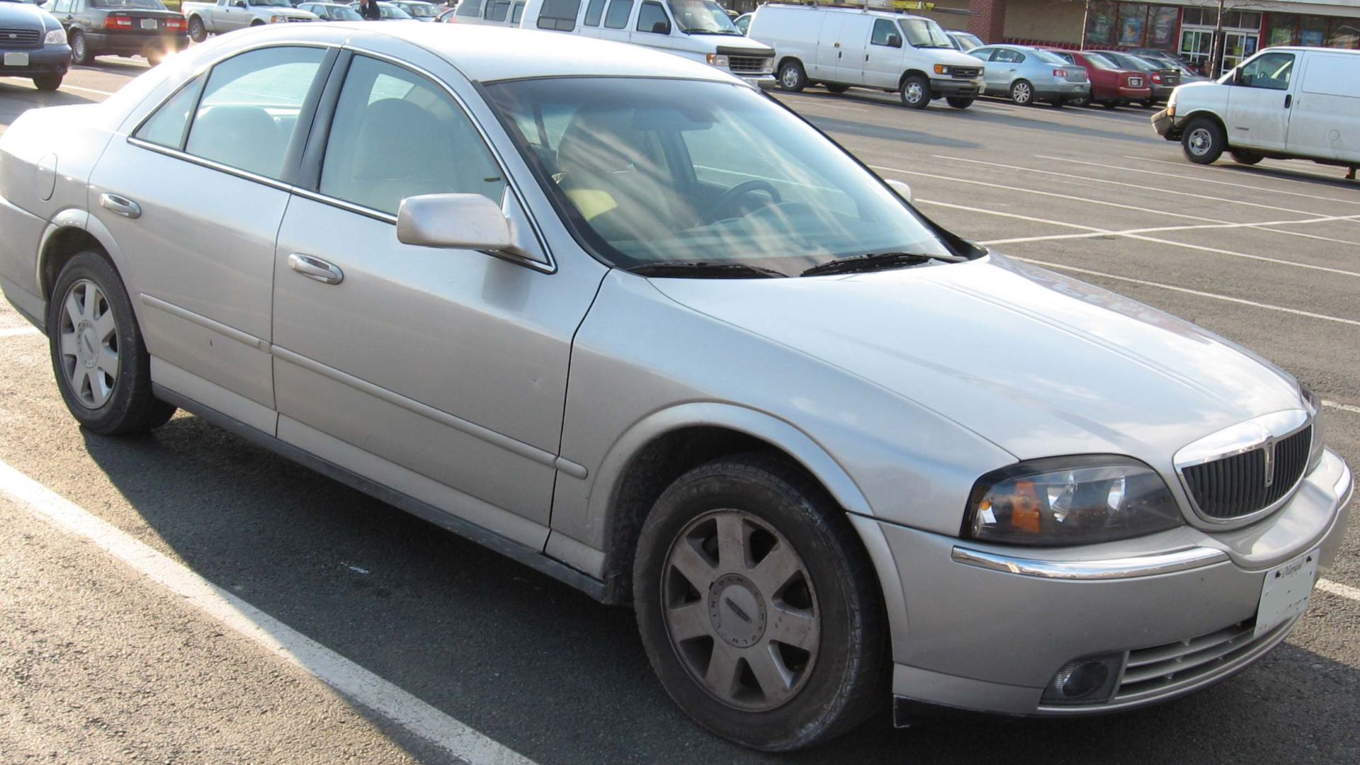File:2003-2005 Lincoln LS.jpg