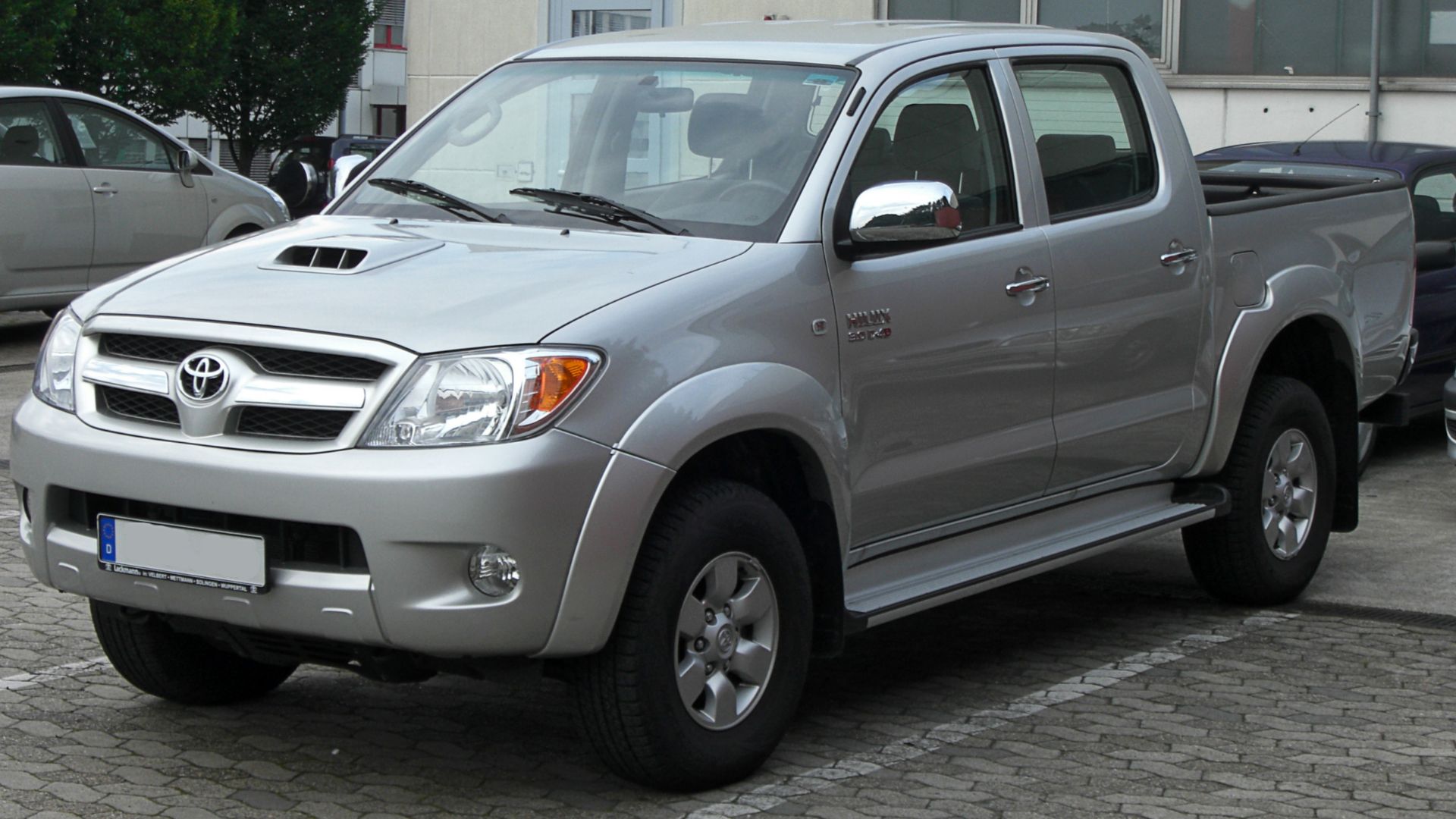 File:Toyota Hilux Double Cab 3.0 D-4D front.jpg