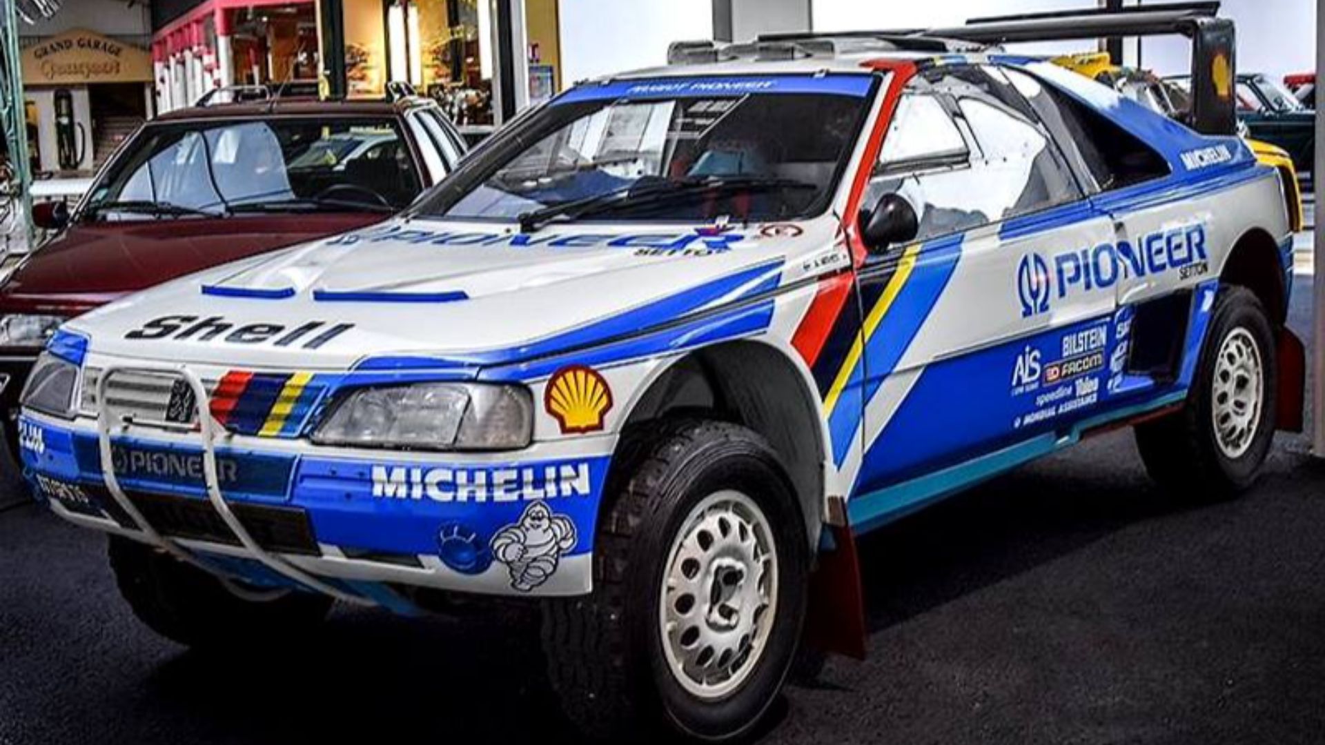 File:Peugeot 405 T16 GR.jpg