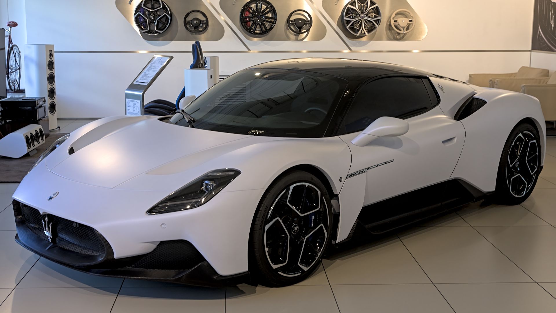 File:Maserati MC20 IAA 2021 1X7A0087.jpg