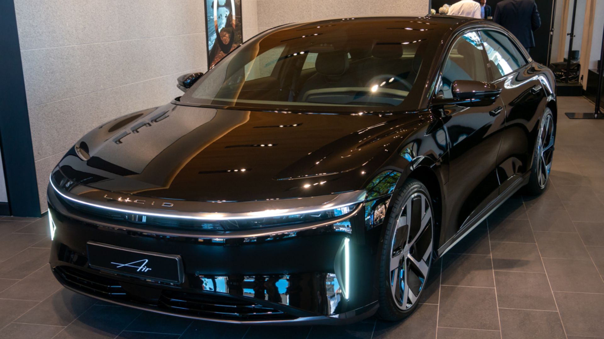 File:Lucid Air Dream edition, IAA Open Space 2023, Munich (P1120048).jpg