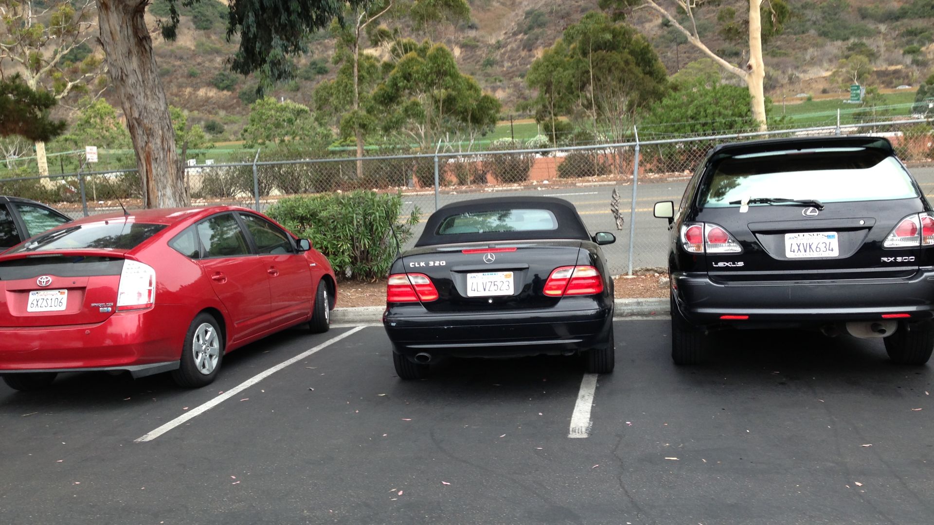 File:Bad Parking 1 2013-07-21.jpg