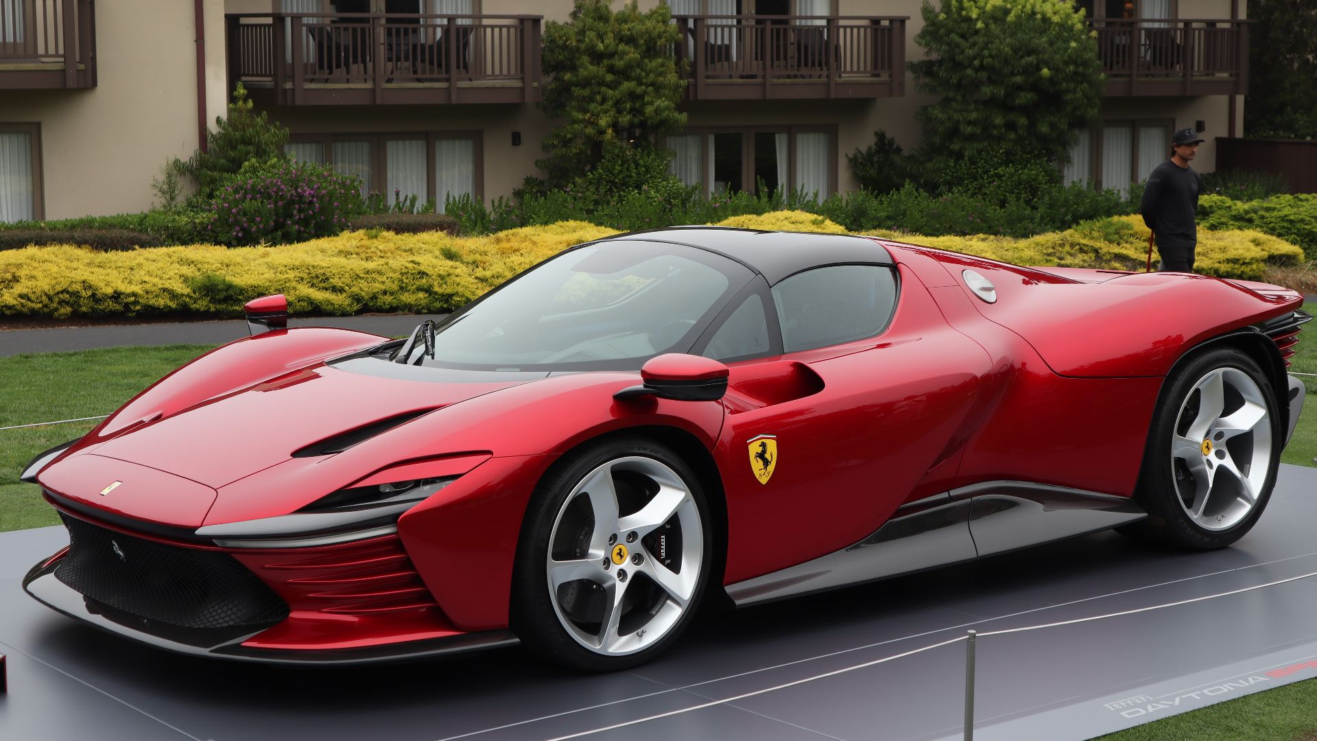 File:Ferrari Daytona SP3 front side at CF 2022.jpg