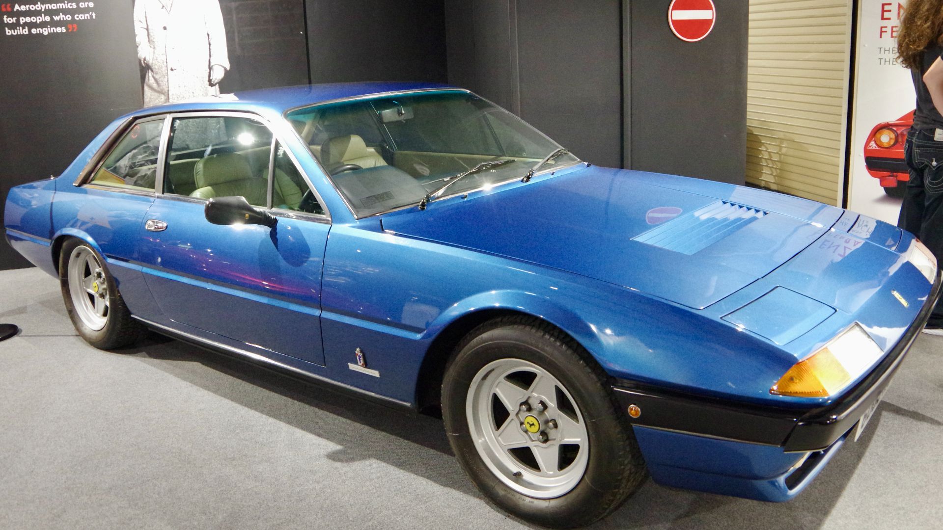 File:1982 Ferrari 400i.jpg