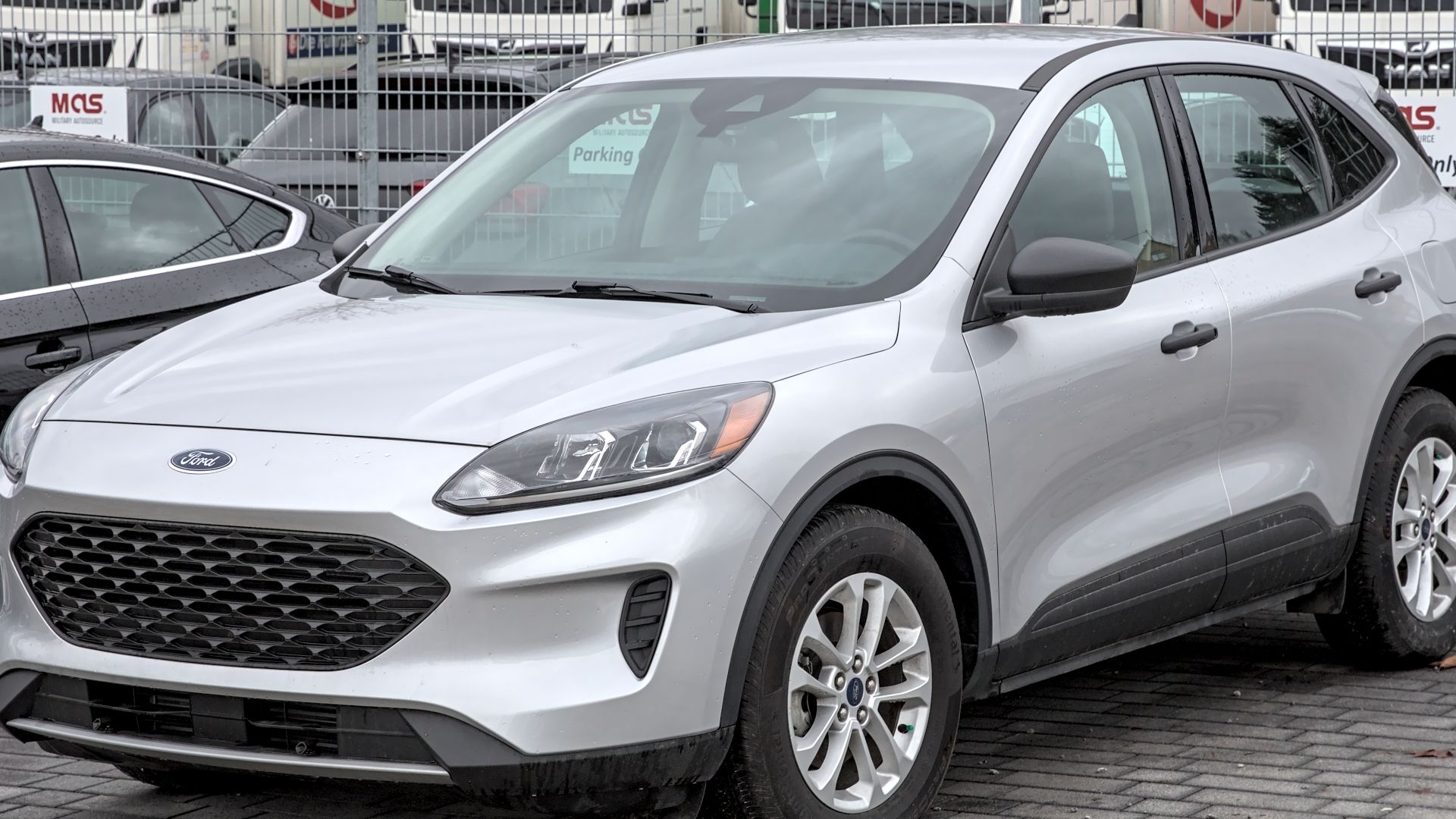 File:Ford Escape (fourth generation) 1X7A6220.jpg