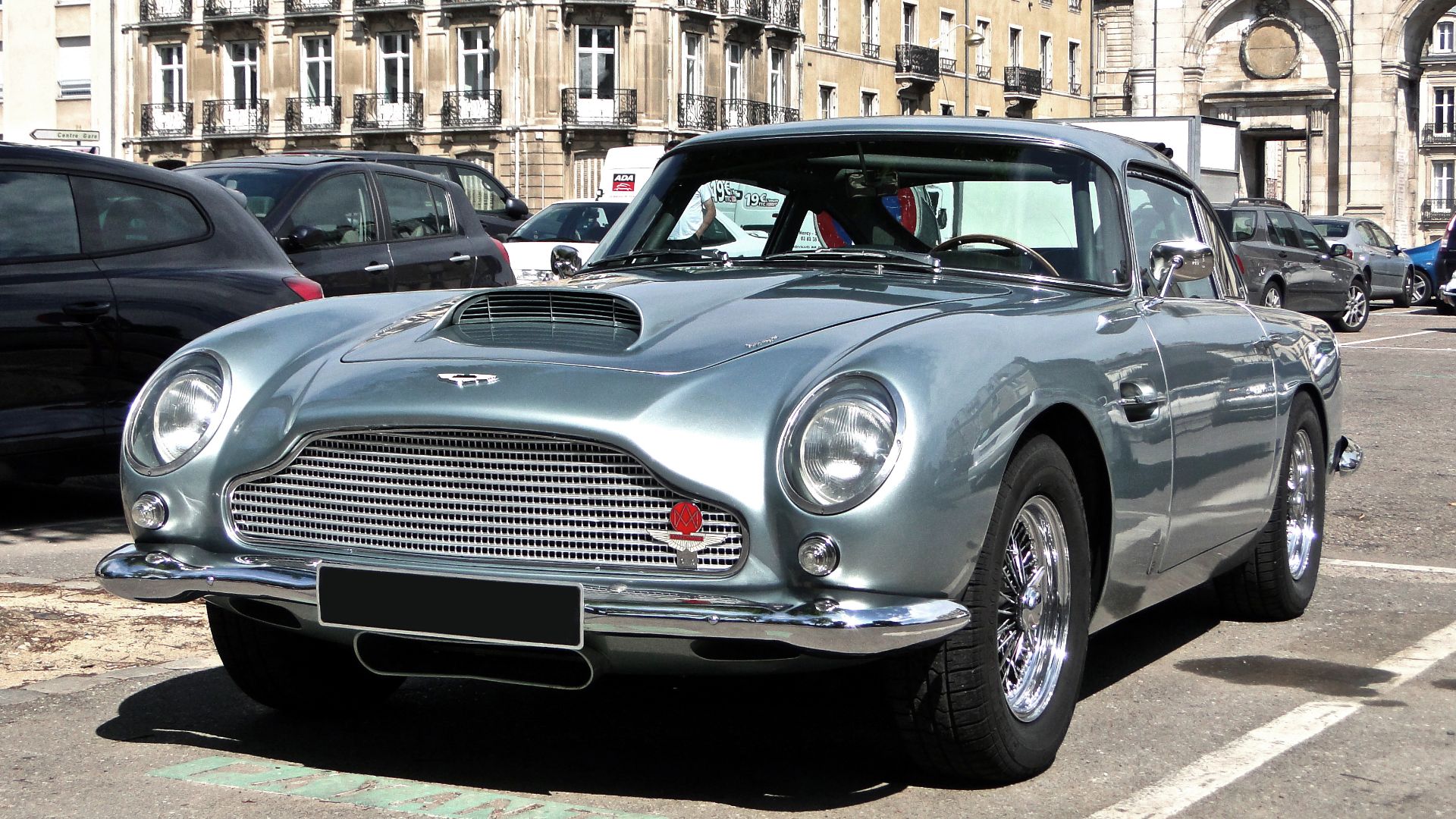File:Aston Martin DB5.jpg