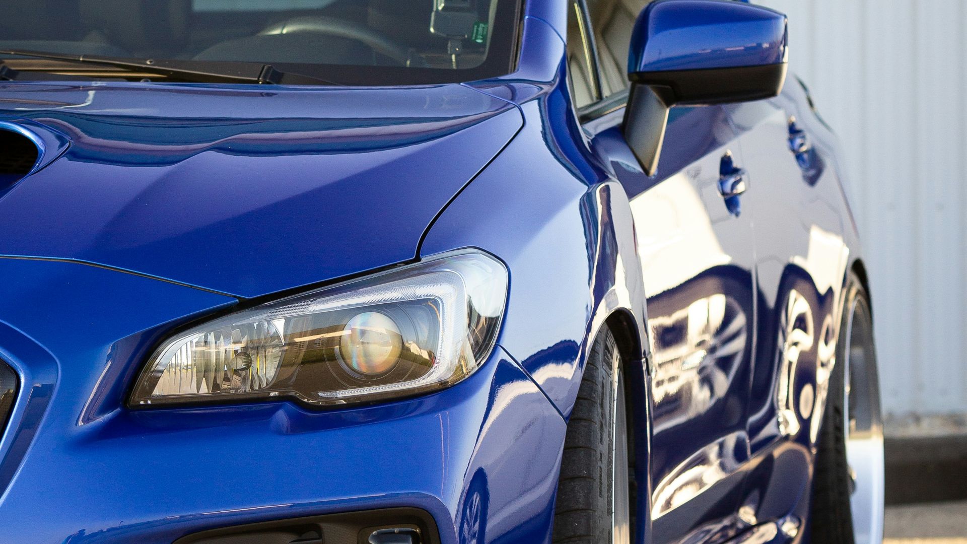 blue and white bmw m 3