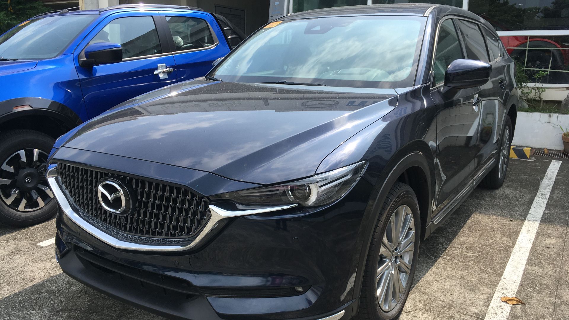 File:Mazda CX8 Signature 2025 (1).jpg