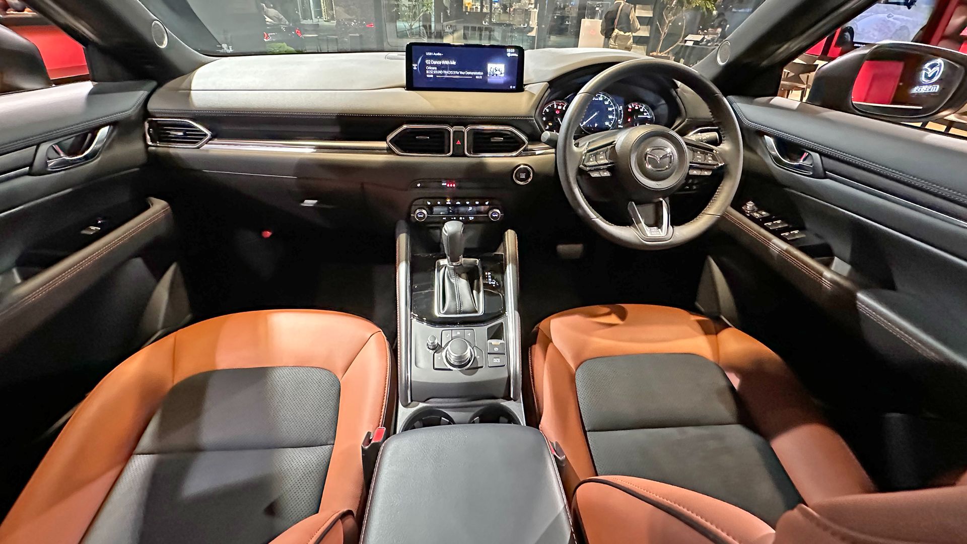 File:Mazda CX-5 XD Retro Sports Edition 2WD (3DA-KF2P) interior.jpg