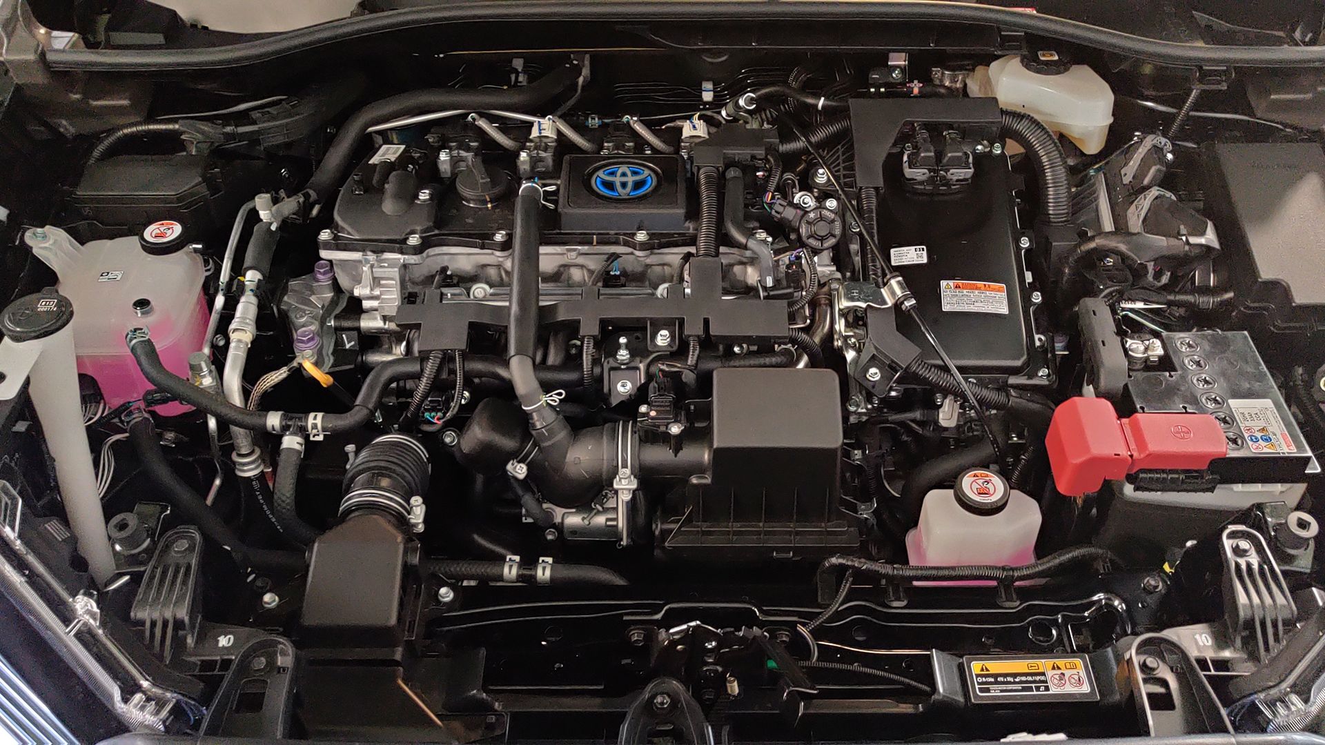 File:2020 Toyota Corolla Cross - Engine 1.jpg