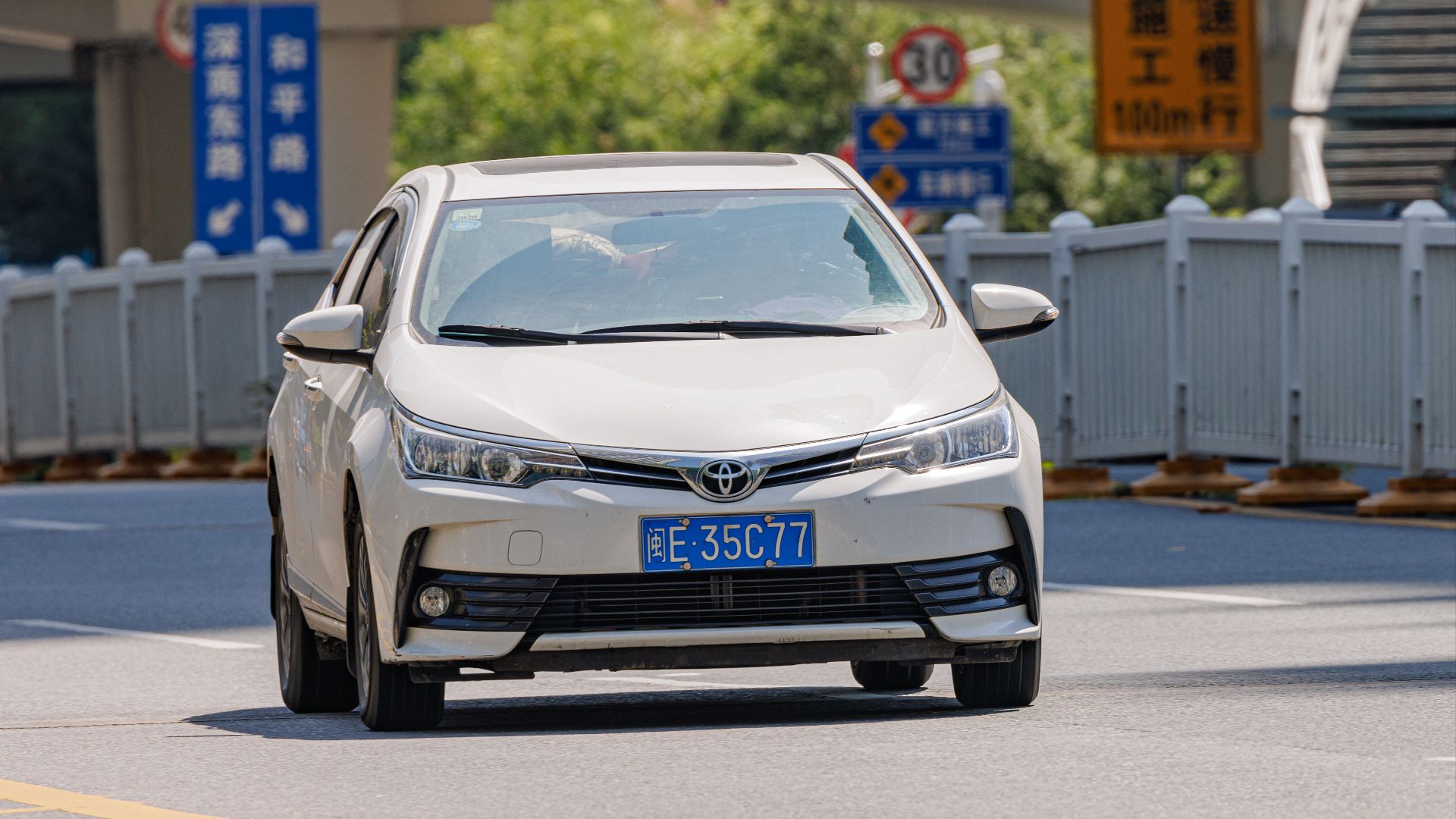 File:TOYOTA COROLLA (E180) China.jpg