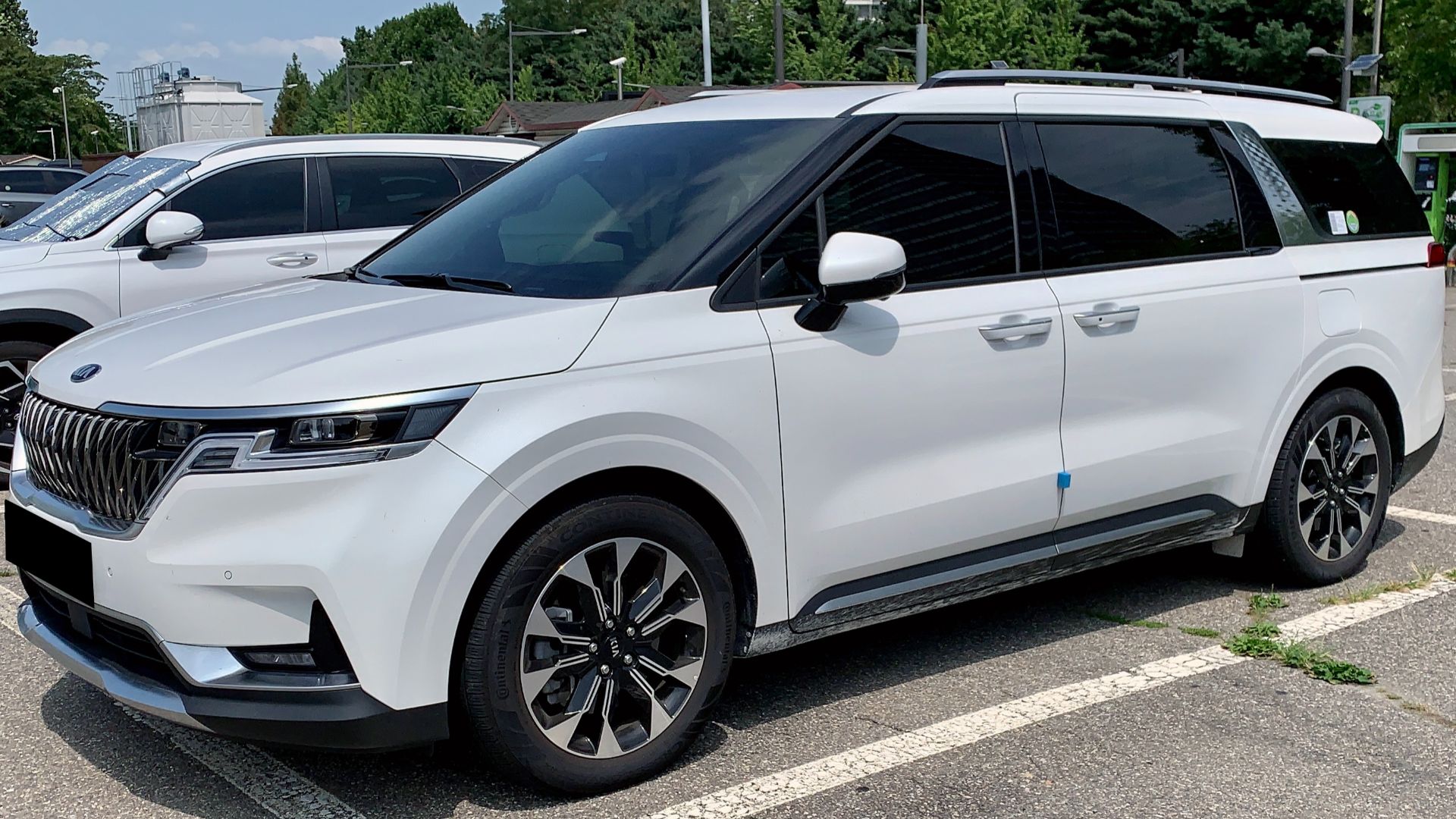 File:00 Kia Carnival (KA4) 1.jpg