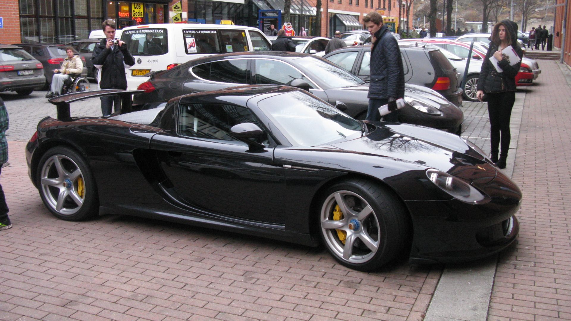 File:Porsche Carrera GT (10905907155).jpg