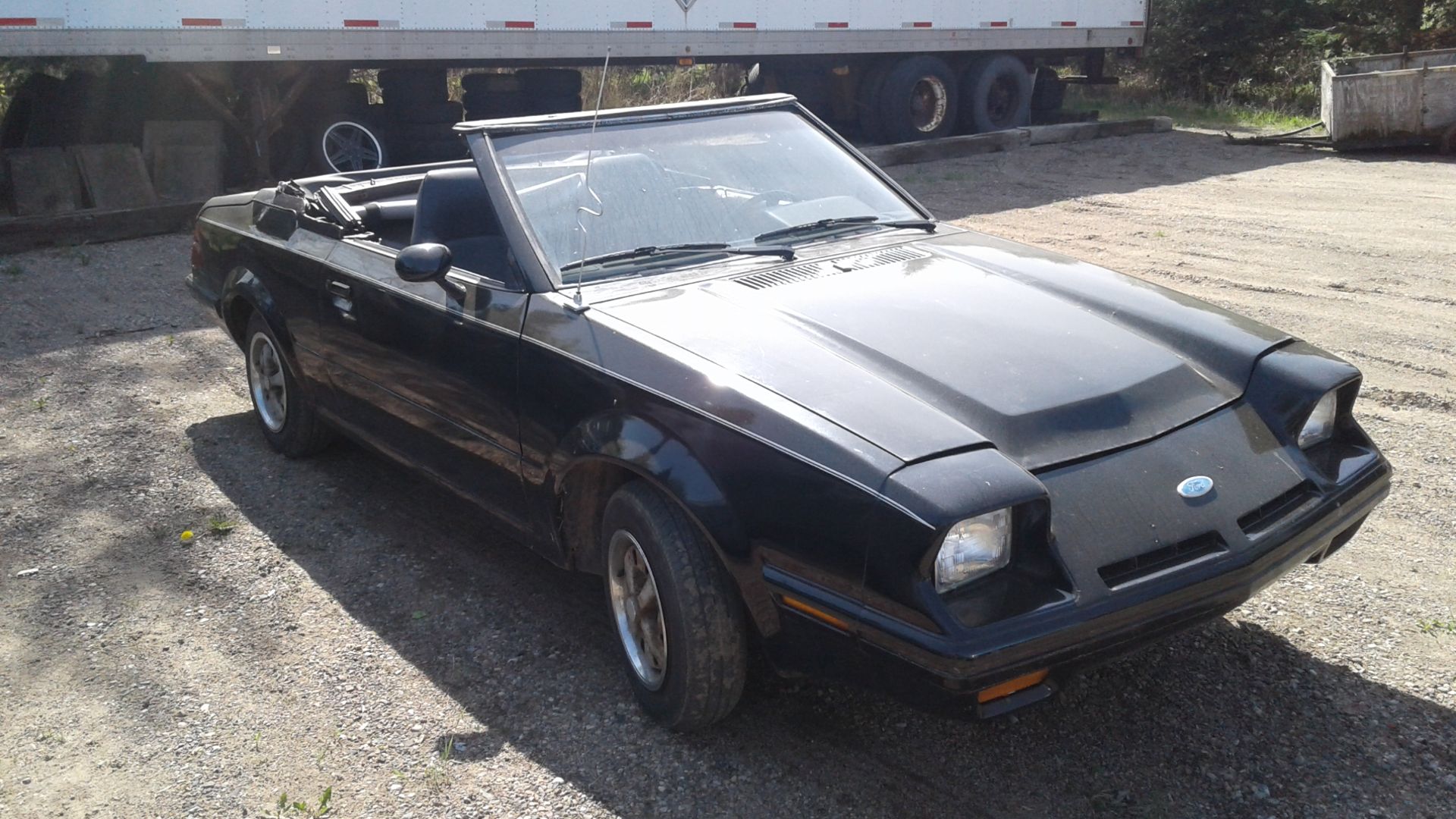 File:1982 Ford EXP Convertible Number 2 of 8.jpg