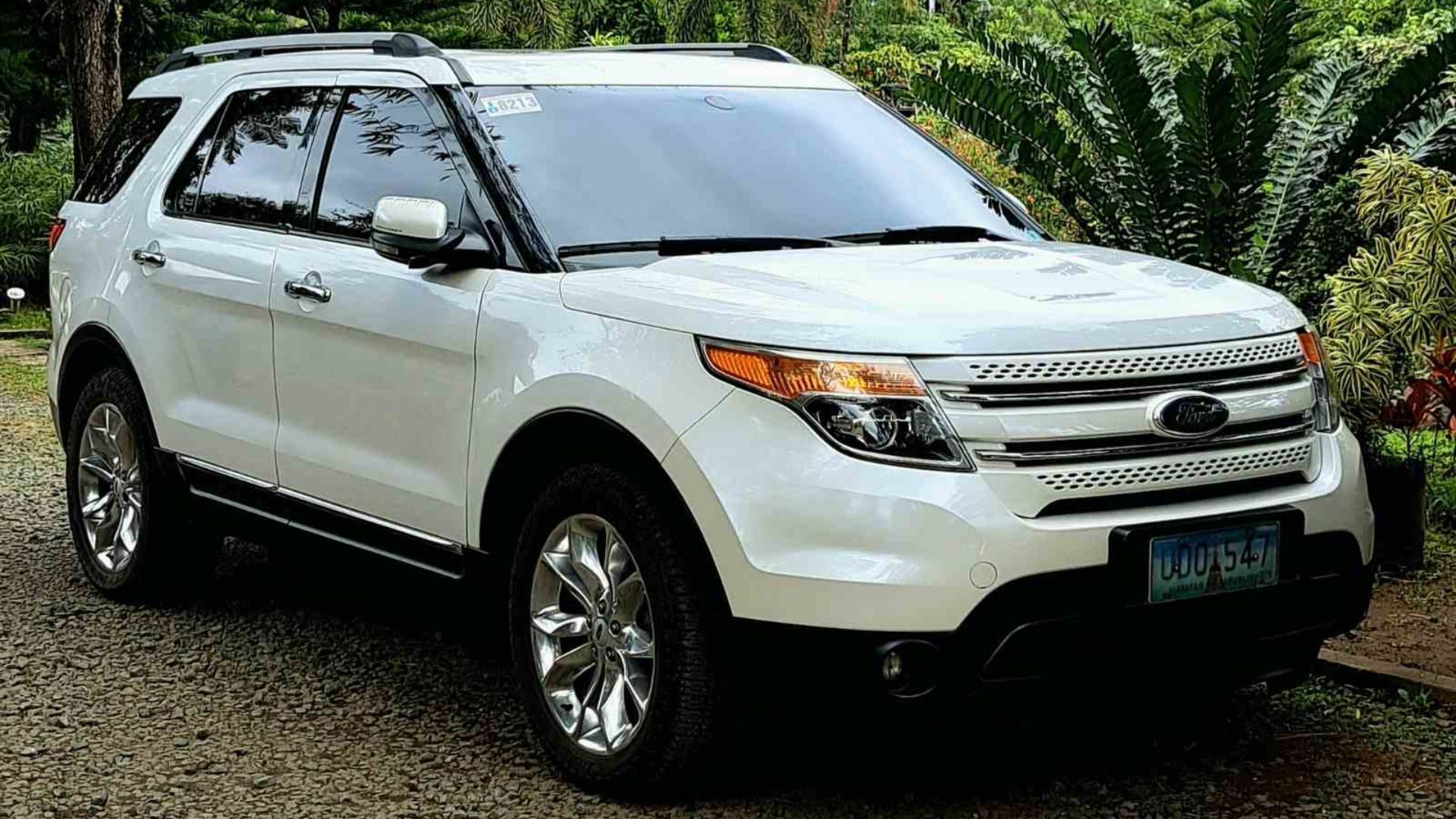 File:2011 Ford Explorer Limited (front).jpg