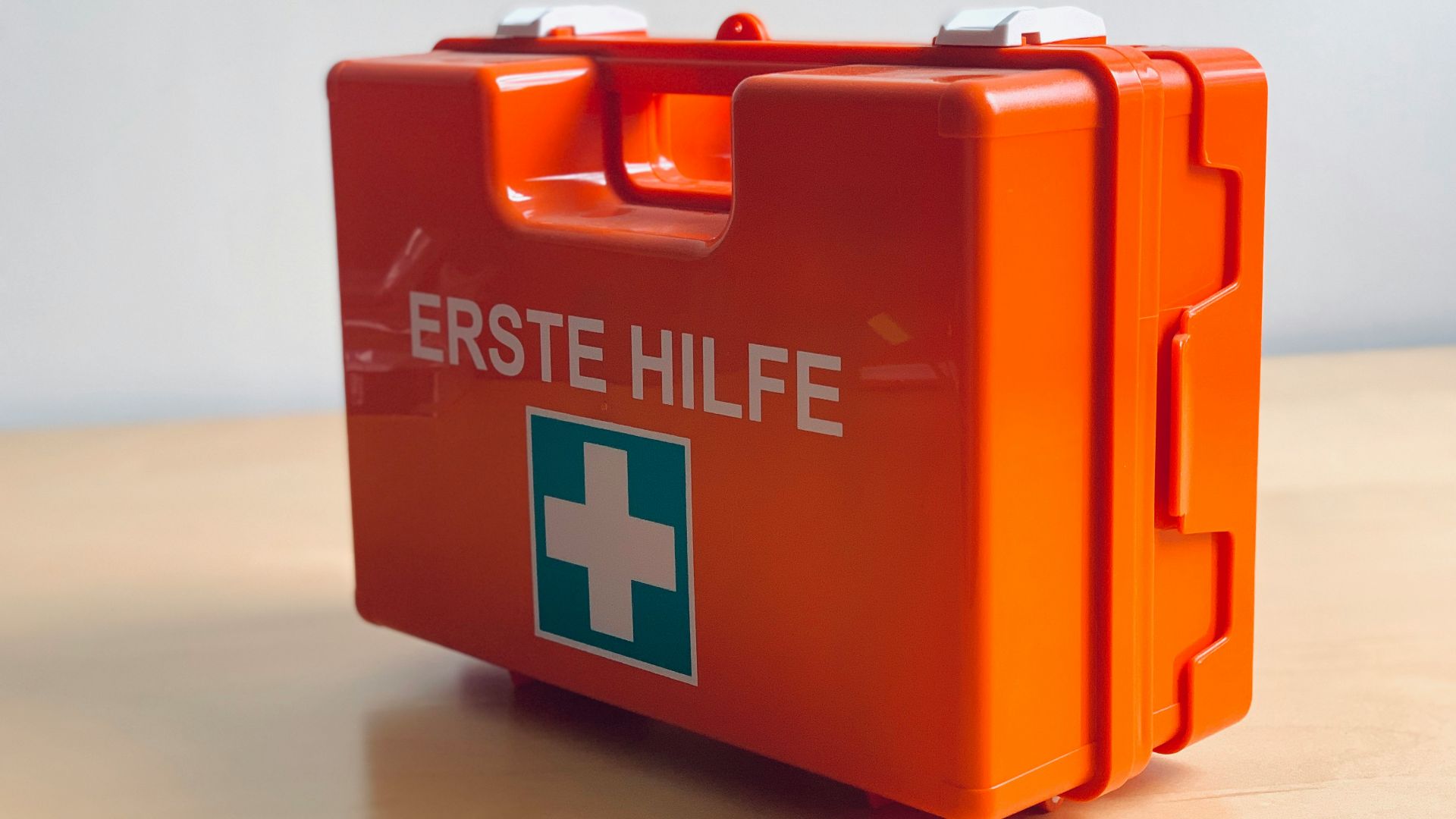orange Erste Hilfe med kit