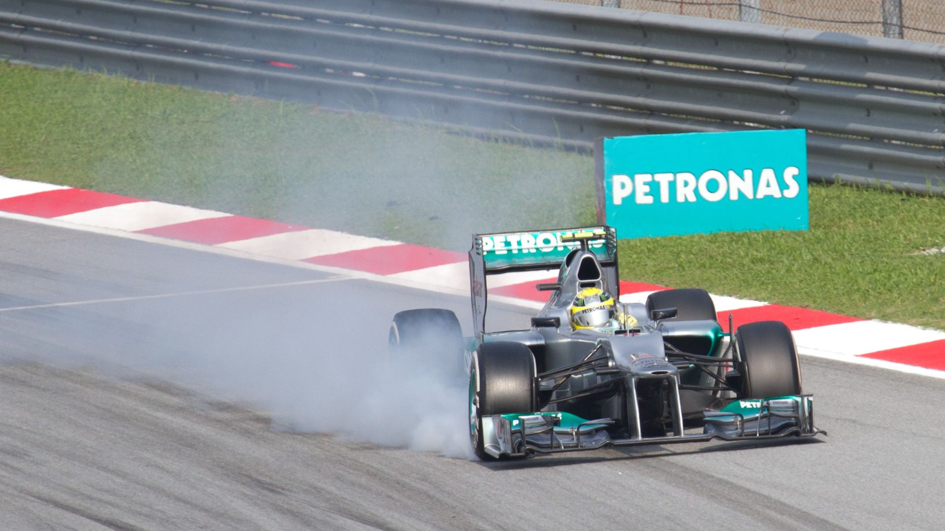 File:Nico Rosberg lockup 2012 Malaysia.jpg