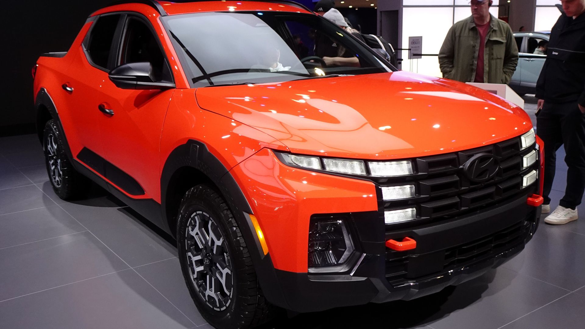 File:2025 Hyundai Santa Cruz XRT (United States) front view.jpg