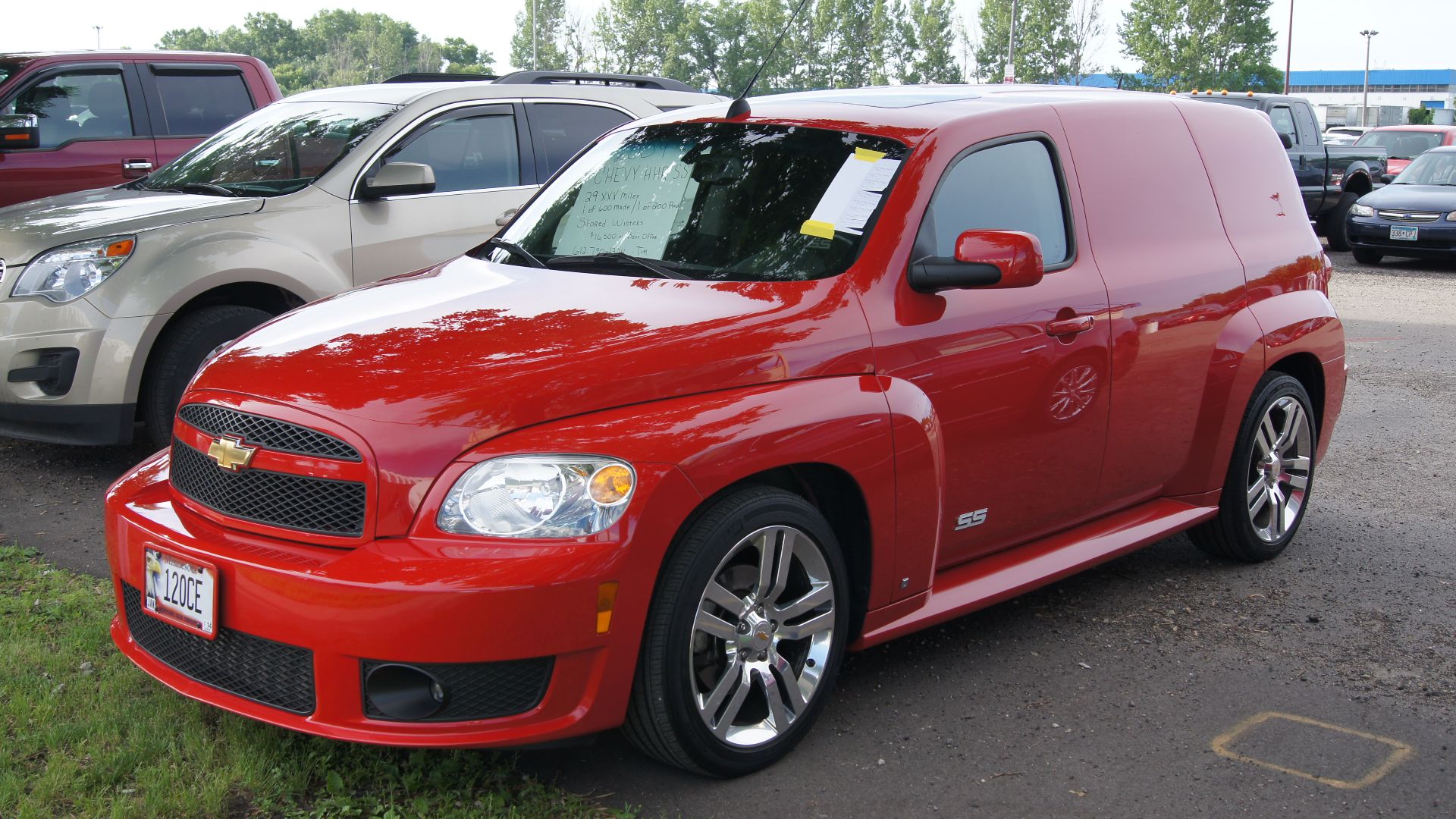 File:2009 Chevrolet HHR SS Panel- 14504568363.jpg