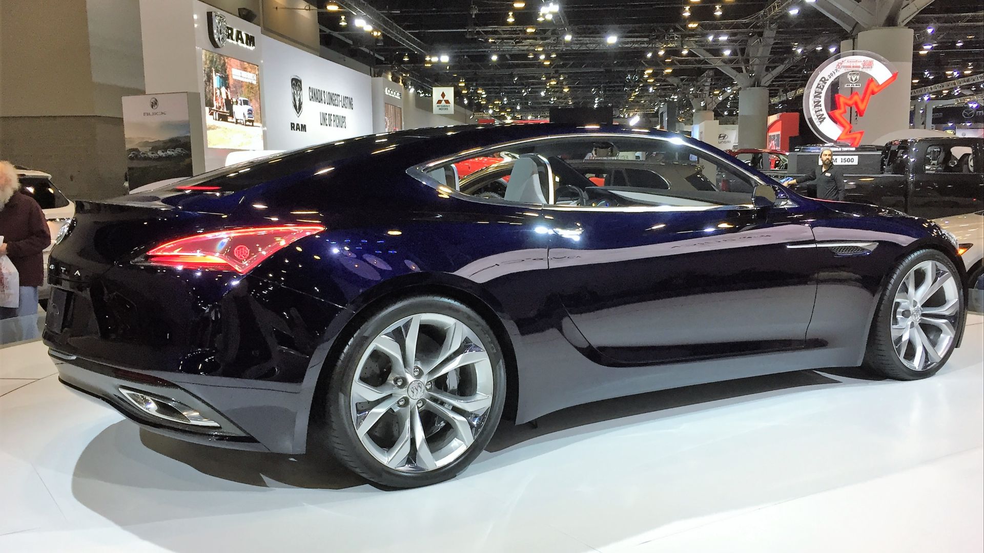 File:Buick Avista Concept - 2.jpg