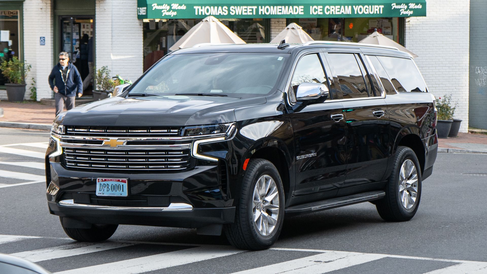 File:Chevrolet Suburban (GMTT1XX) Washington DC Metro Area, USA.jpg