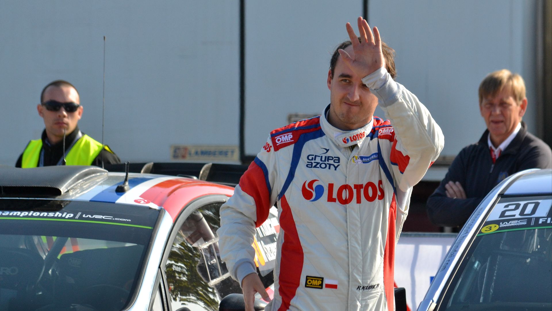 File:2014 10 04 11-00Rallye France, Parc assistance Colmar, Robert Kubica.jpg