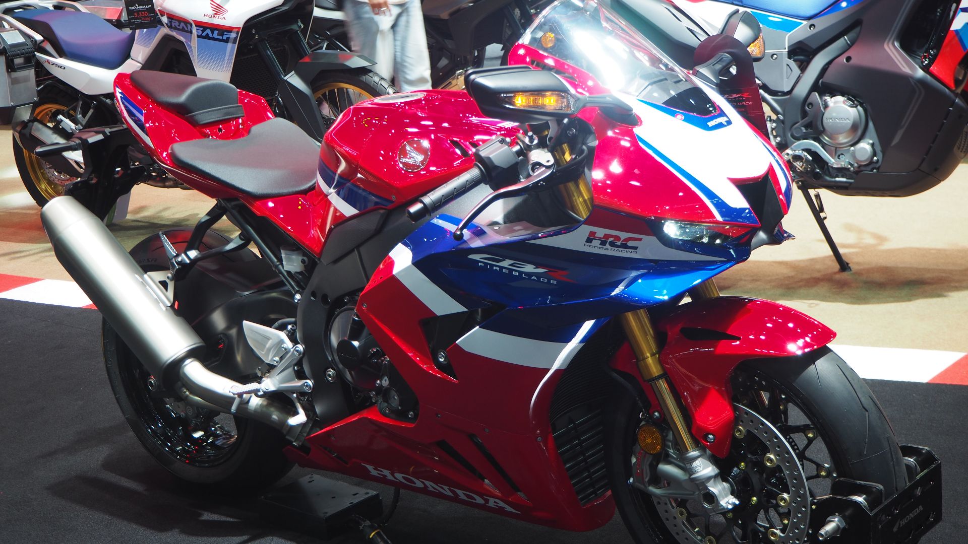 File:2024 Honda CBR1000RR-R Fireblade SP.jpg