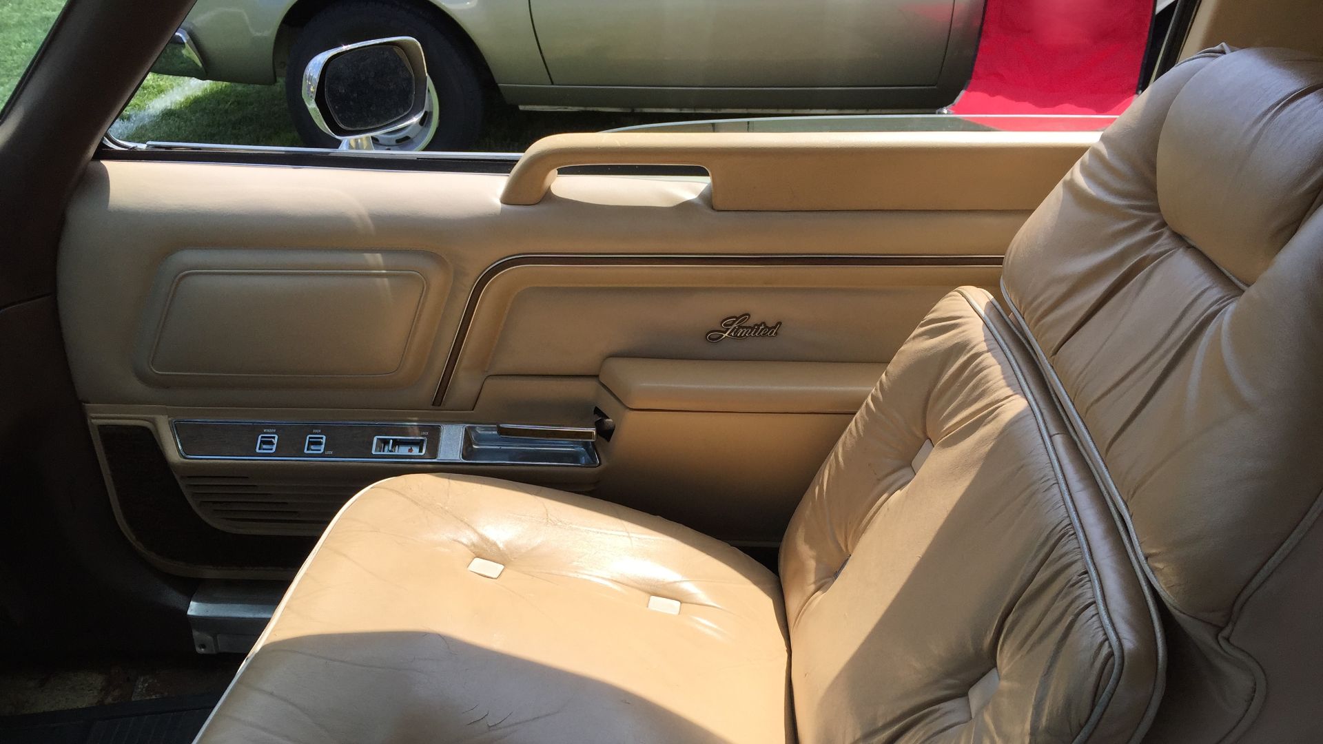 File:1980 AMC Pacer Limited wagon at 2015 AMO meet 2of3.jpg