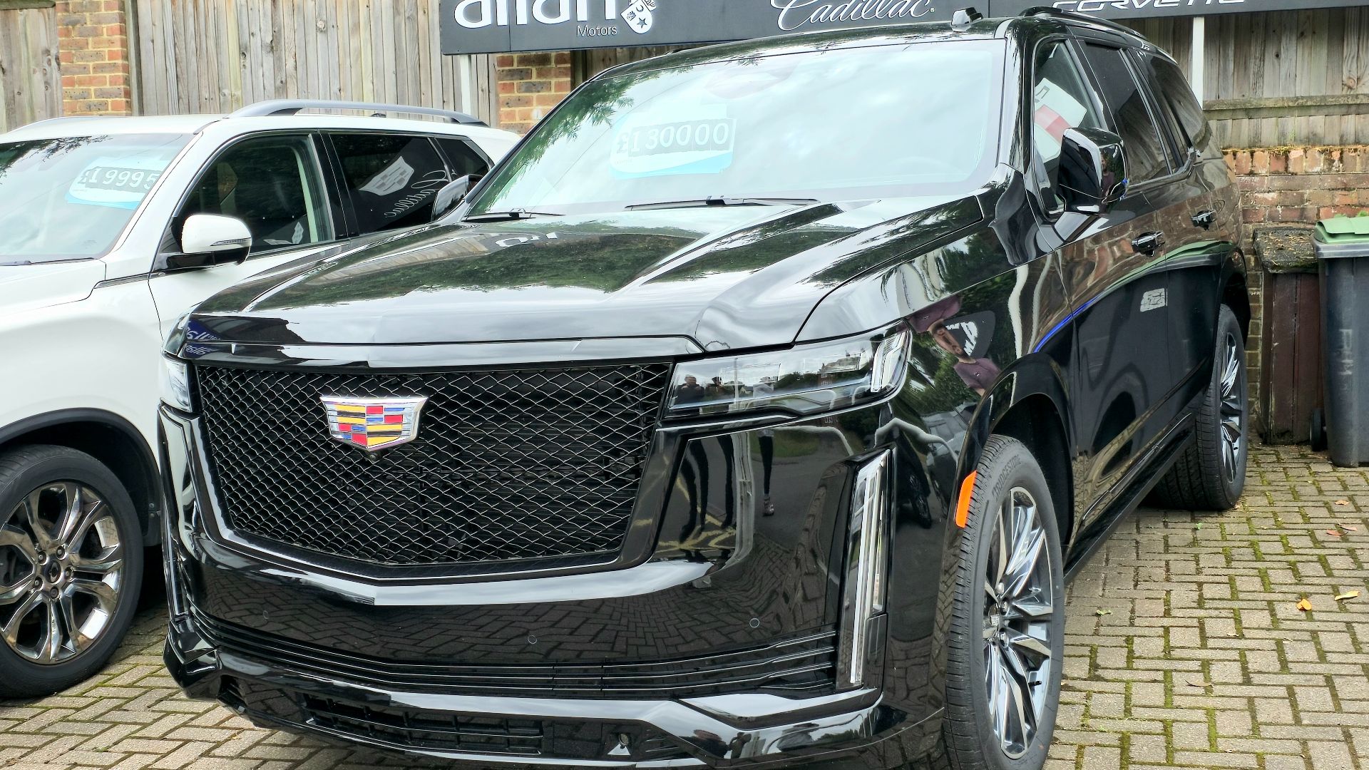 File:Cadillac Escalade 2.jpg