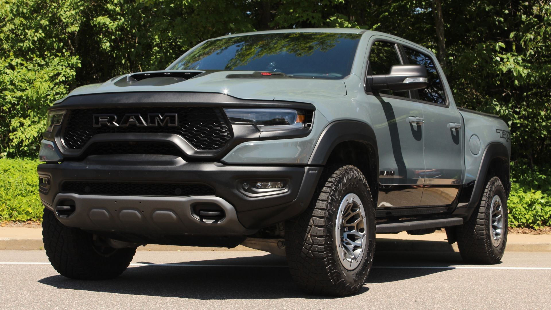 File:2021-22 RAM 1500 TRX.jpg