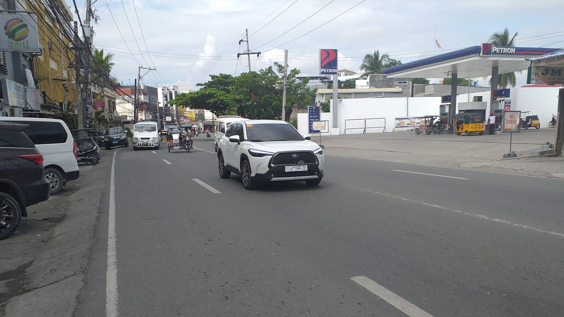 File:Toyota Corolla Cross 1.8 HEV Hybrid 2023.jpg
