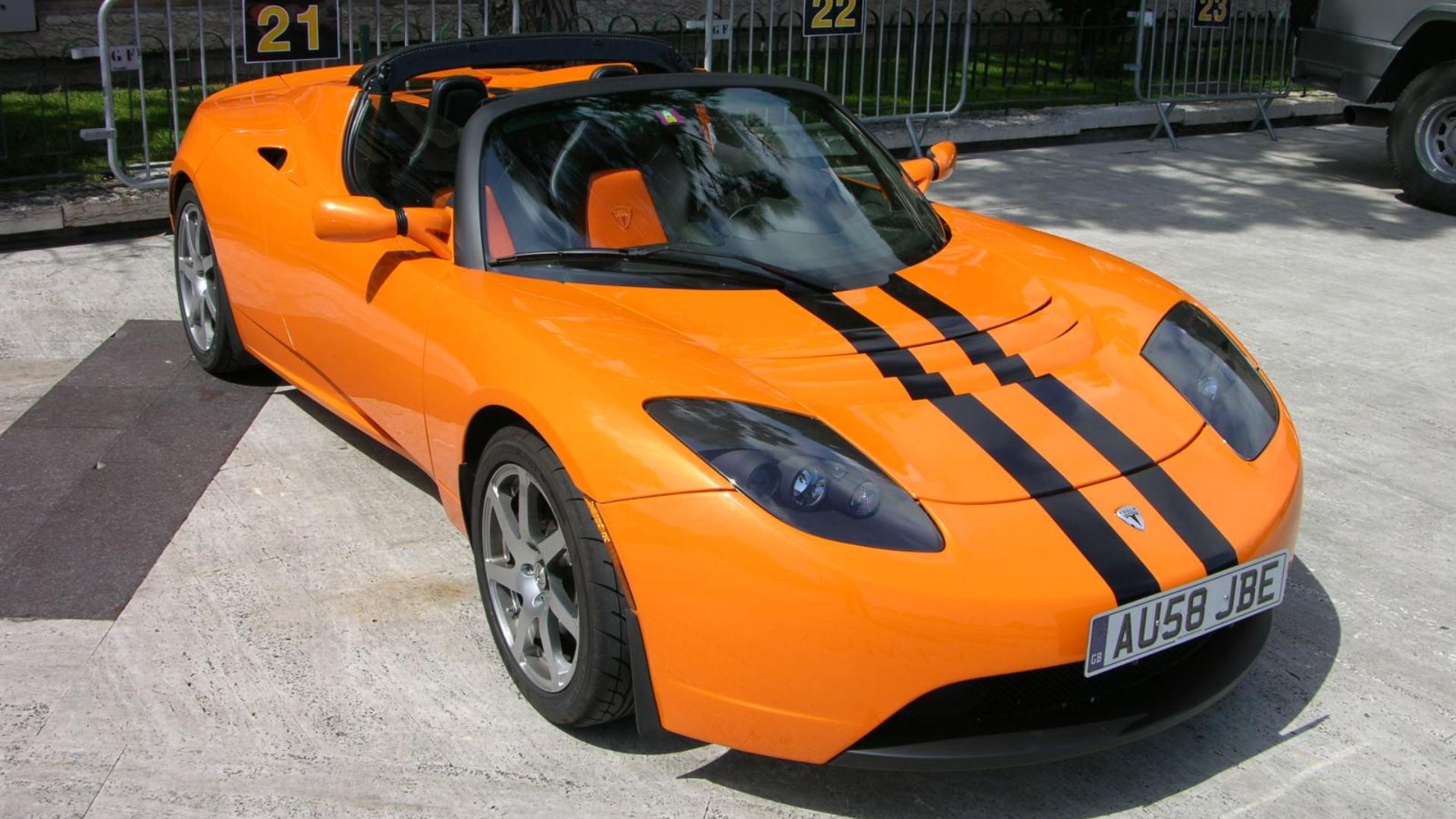 File:Tesla Roadster - Flickr - The Car Spy.jpg
