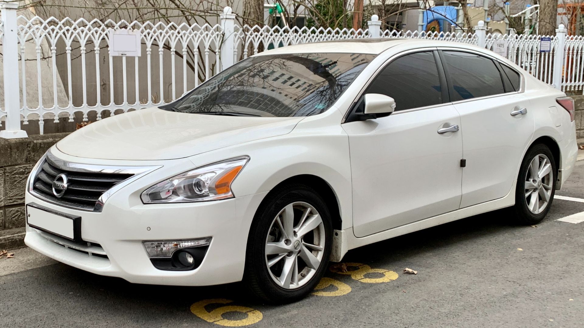 File:0 Nissan Altima 6.jpg