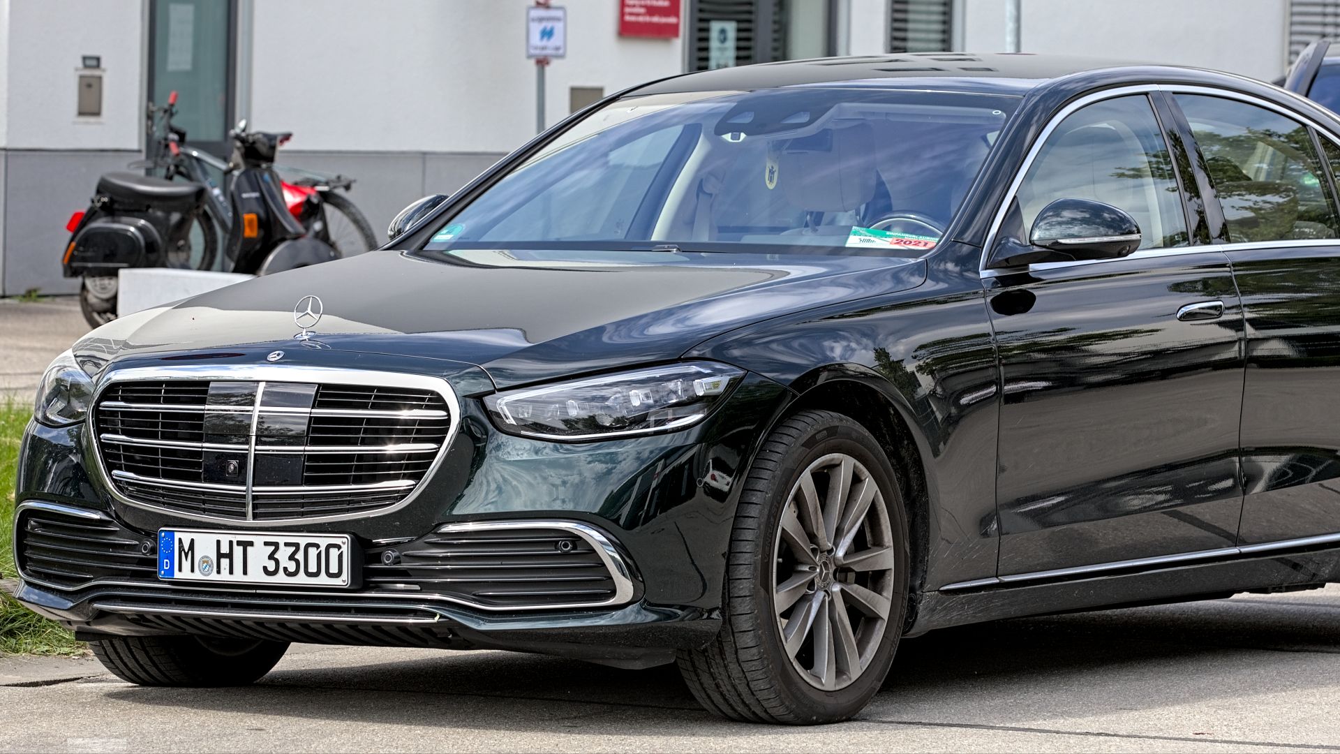 File:Mercedes-Benz W223 IAA 2021 1X7A0206.jpg