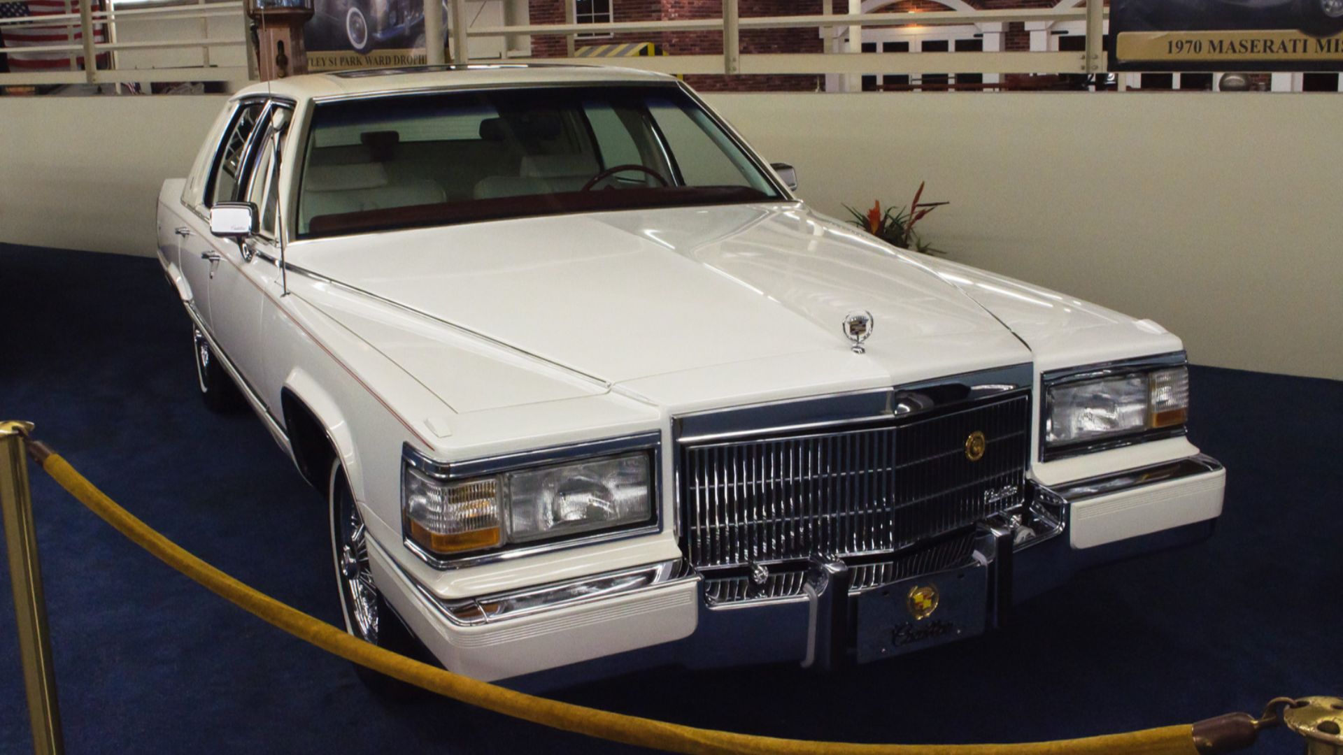 File:1990 Cadillac Brougham dElegance (US) (8391188884).jpg