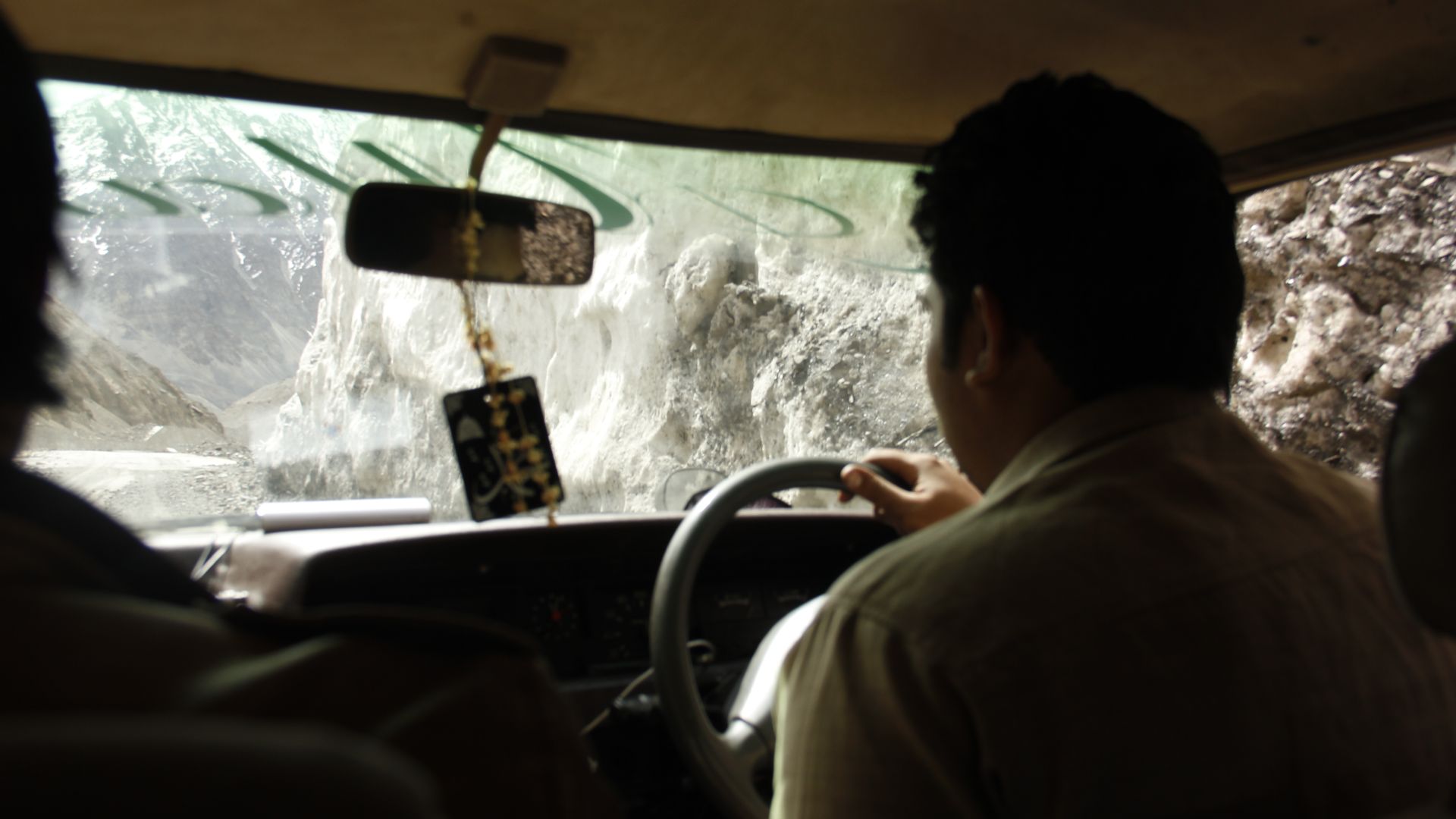File:Driving in chilas.JPG