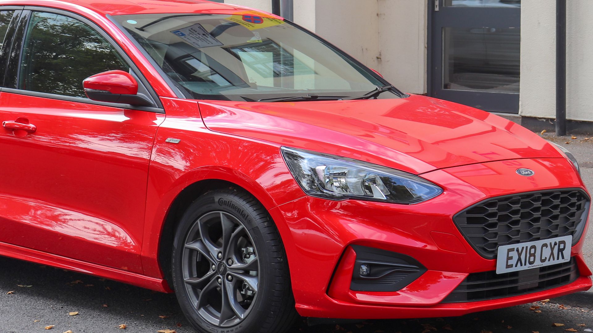 File:2018 Ford Focus ST-Line TDCi 1.5 Front.jpg