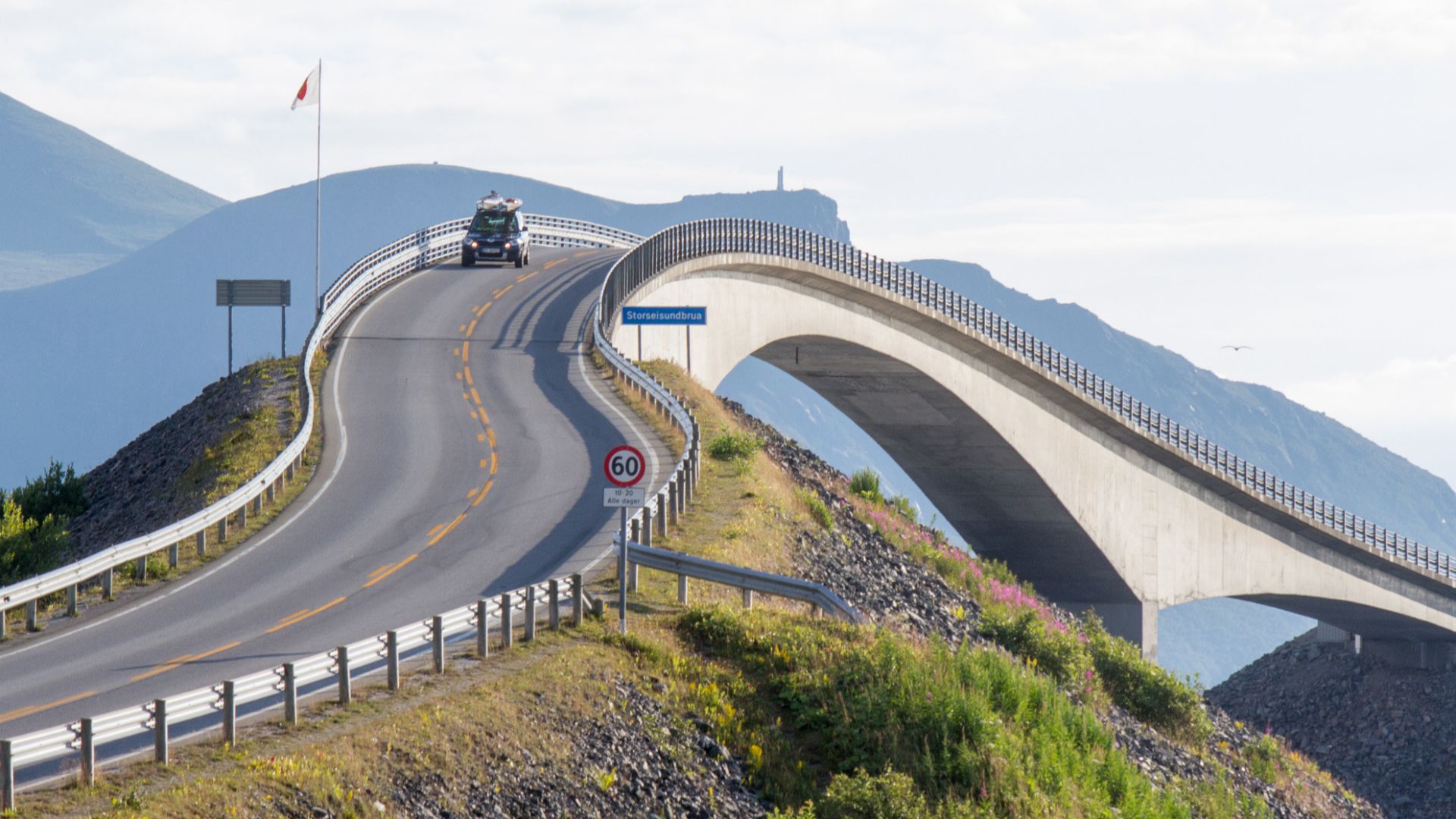File:Atlantic Ocean Road (177685745).jpeg