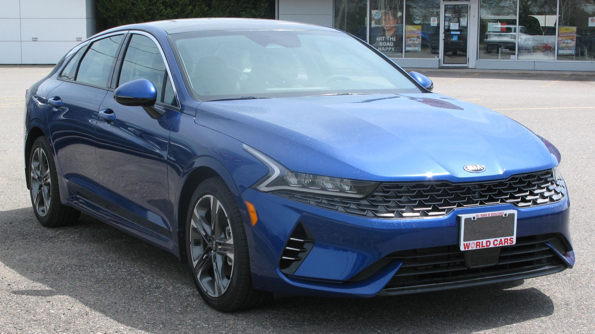 File:2021 Kia K5 EX, Front Right, 05-02-2021.jpg