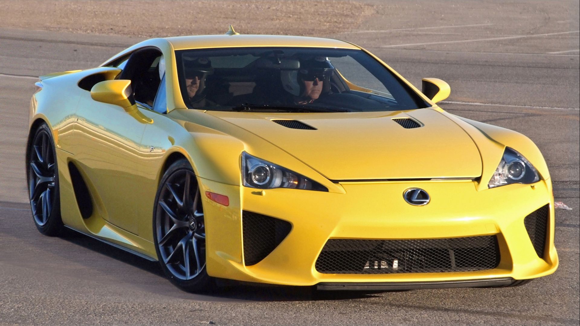 File:Lexus LFA Yellow Las Vegas Speedway.jpg