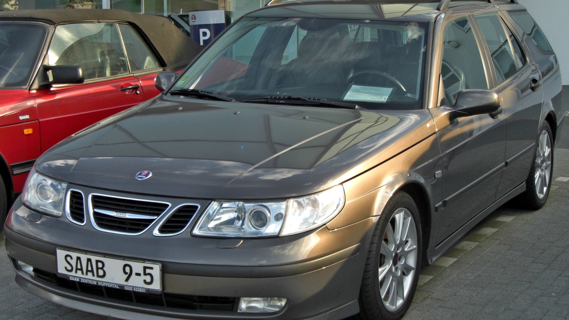 File:Saab 9-5 SportCombi 2002-2005 front.JPG