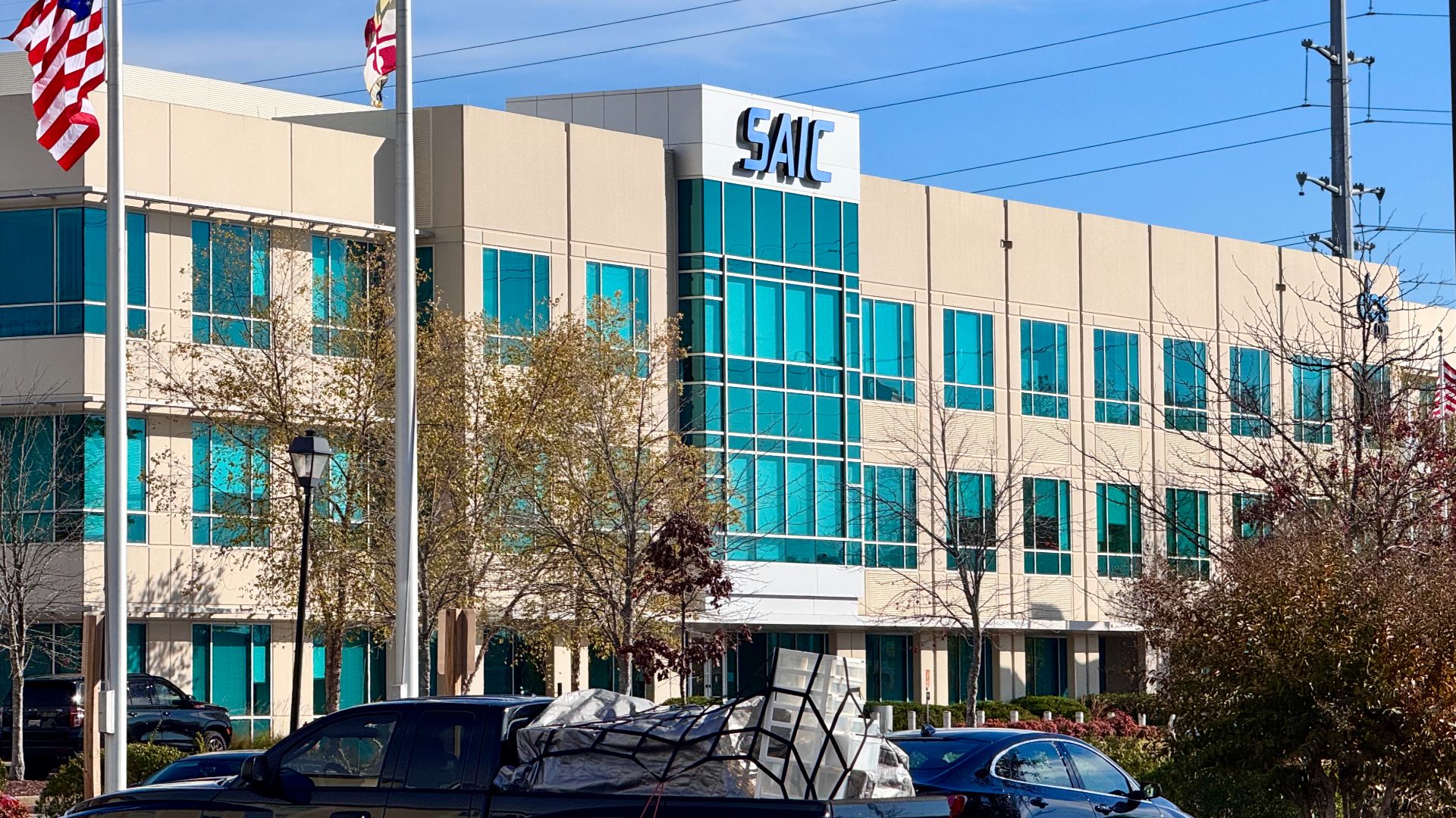 File:SAIC office building in California, Maryland.jpg