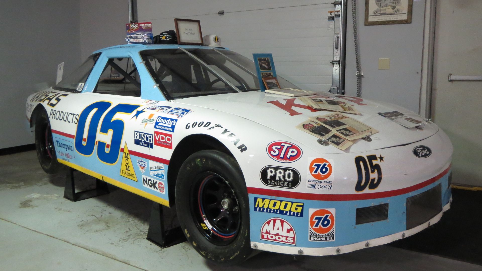 File:Kansas Auto Racing Museum (30951487701).jpg