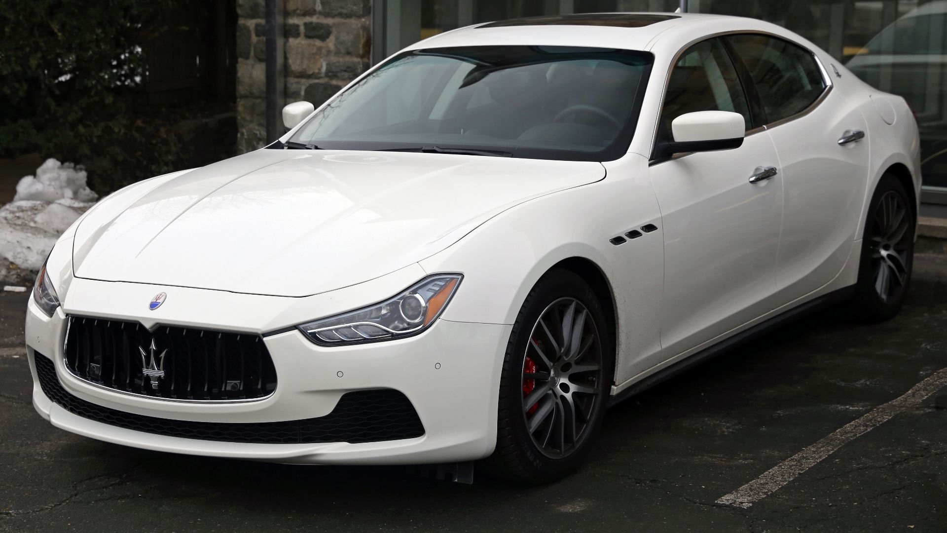 File:2014 Maserati Ghibli III Q4 fL.jpg