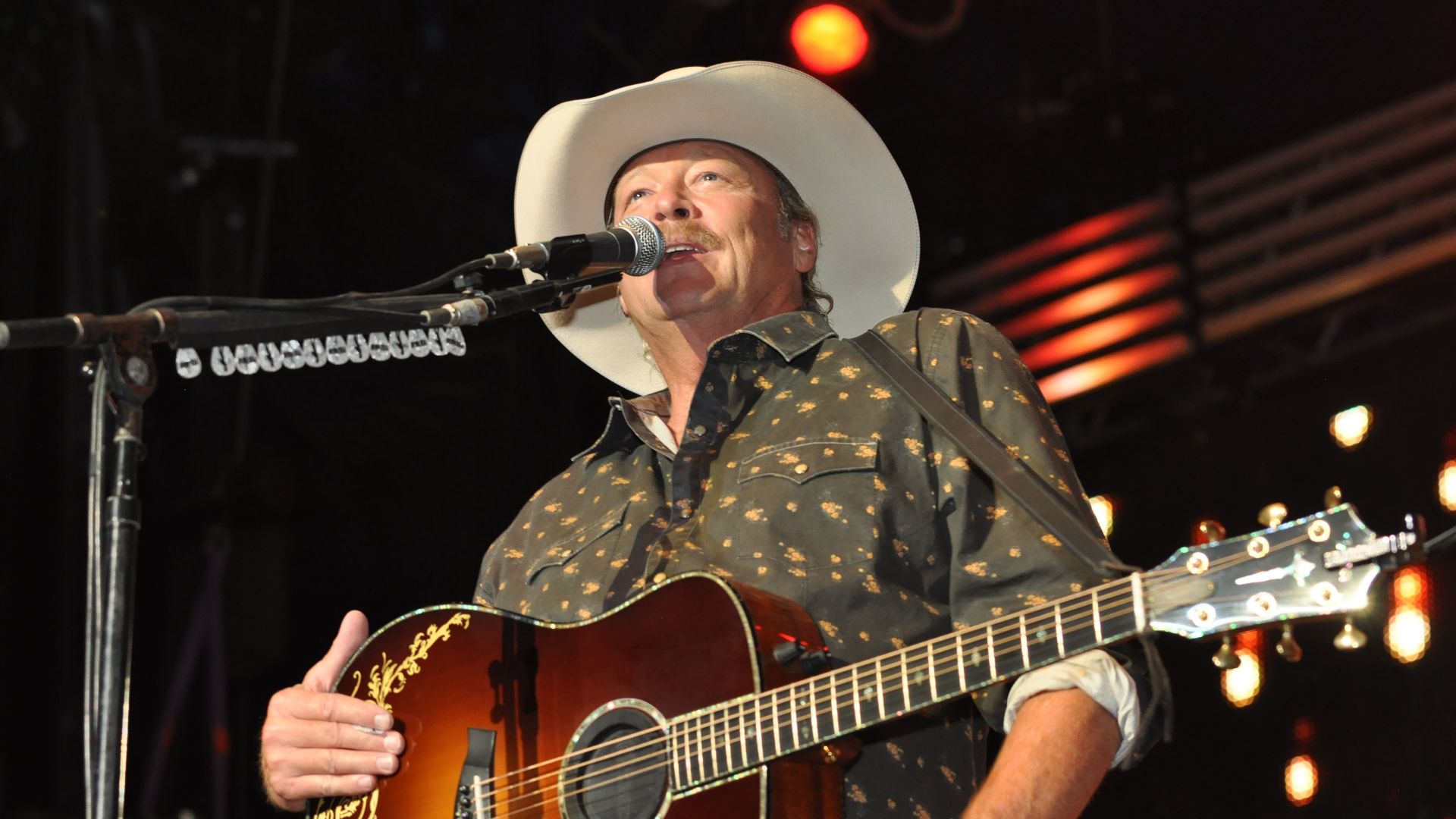 File:Alan Jackson -DSC 9882-8.24.12 (7855059268).jpg